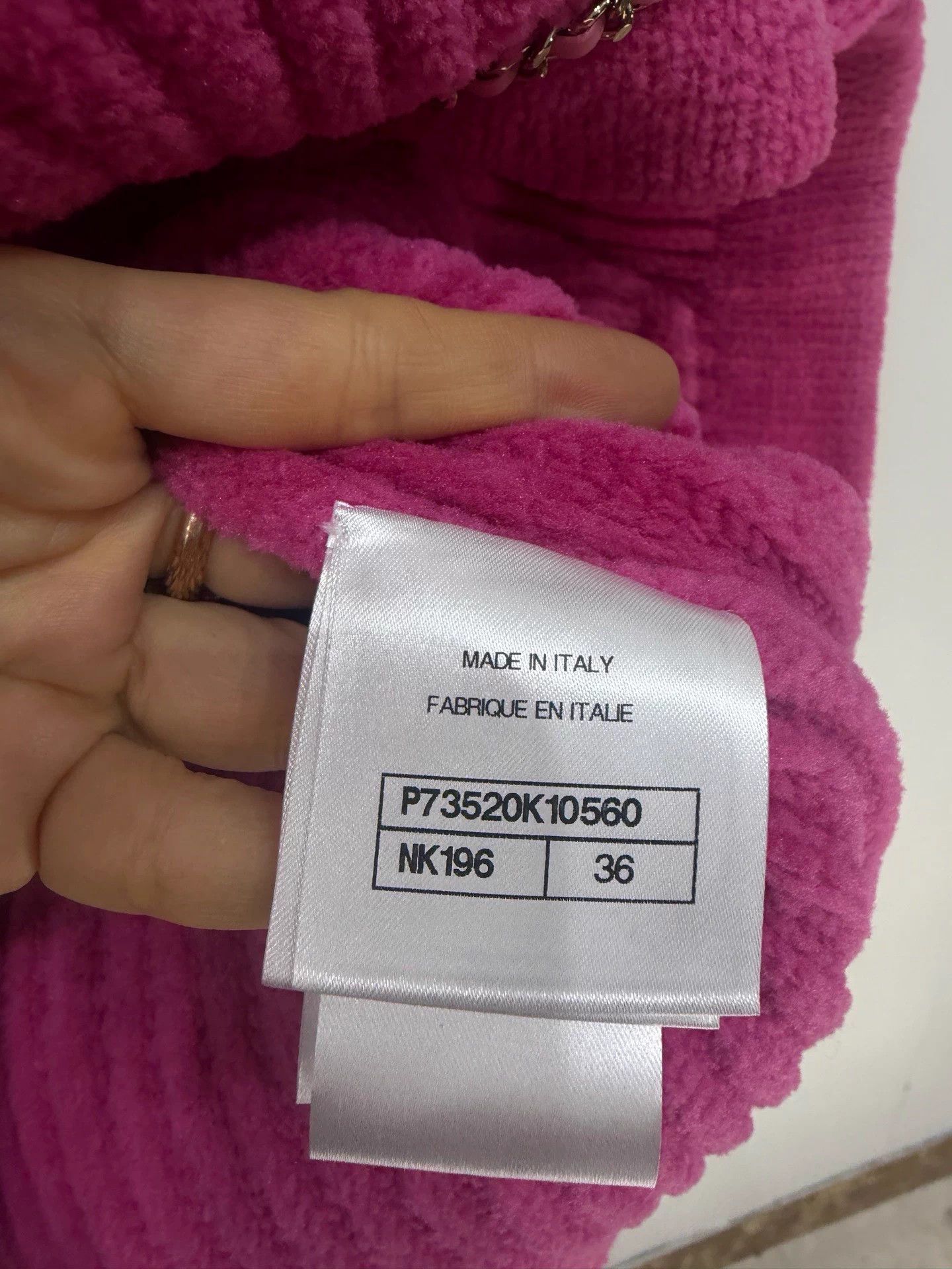 Chanel Chanel Women's 22B FW Worn Pink Chain Jacket FR36 Size XS / US 0-2 / IT 36-38 - 4 Thumbnail
