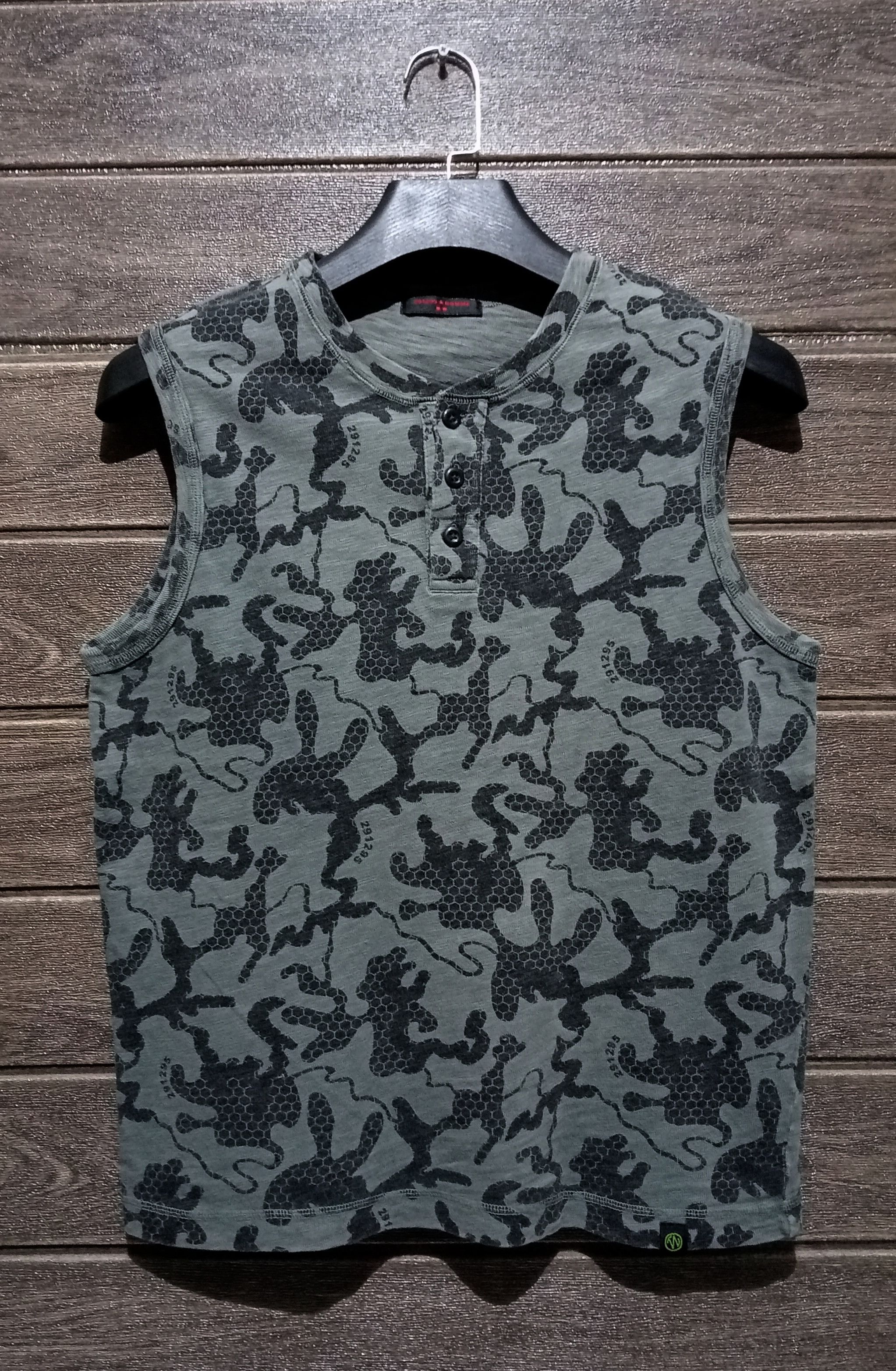 Japanese Brand Vintage 291295 Homme Camo Tank Top Japan Size US M / EU 48-50 / 2 - 1 Thumbnail