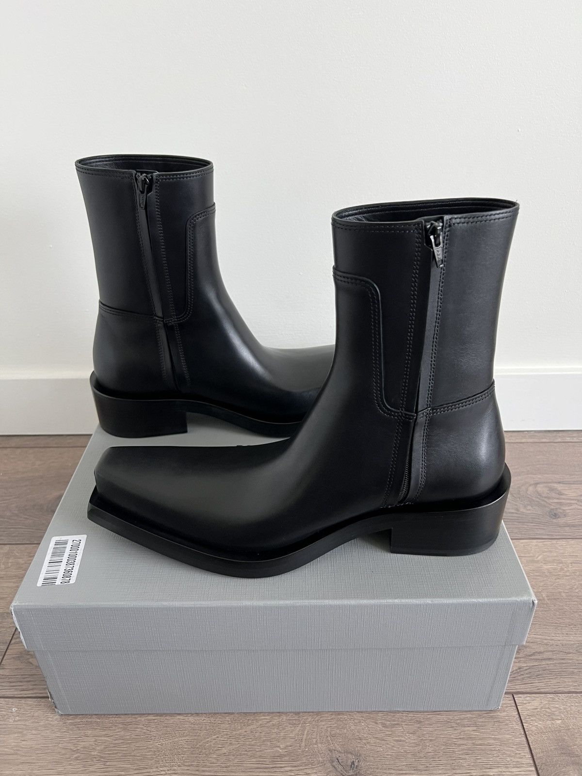 Balenciaga Balenciaga Santiago Boot Black Calfskin 43 Size US 10 / EU 43 - 13 Thumbnail