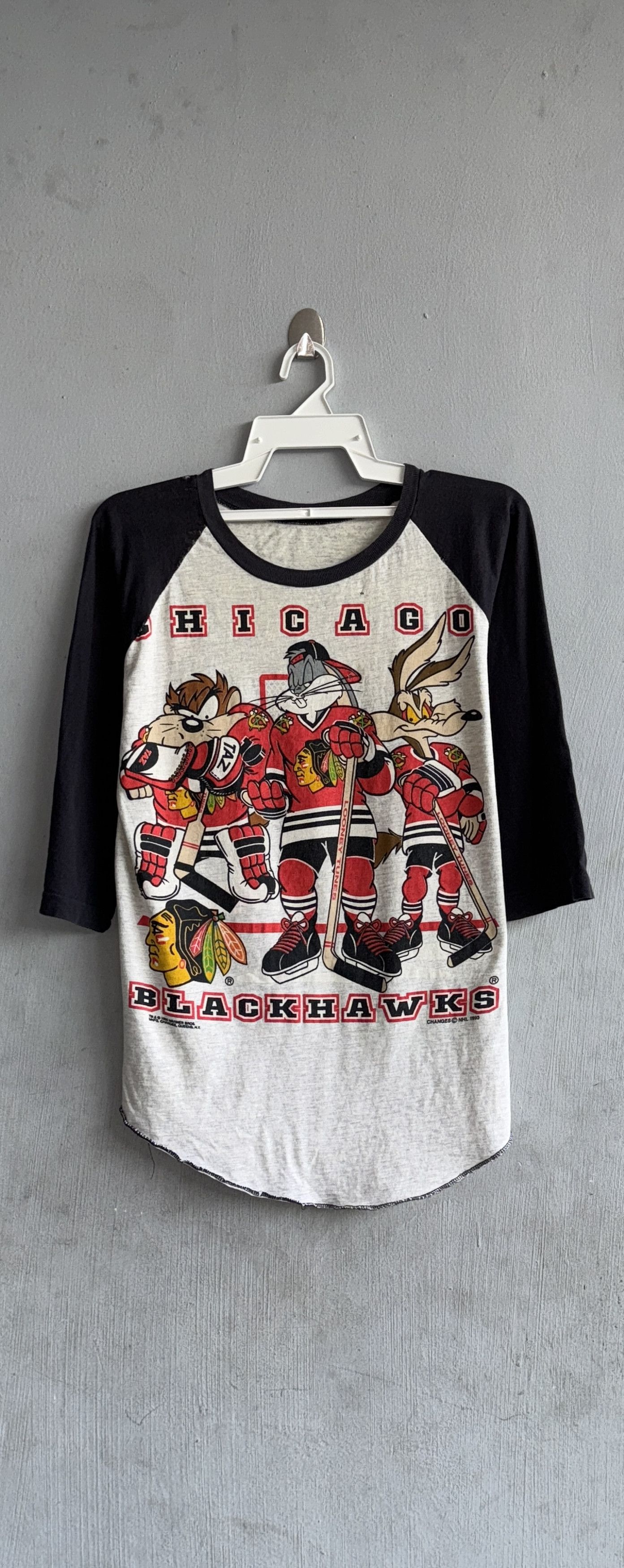 Vintage Vintage 1993 Chicago Blackhawks Looney Tunes NHL T-Shirt Size US M / EU 48-50 / 2 - 1 Thumbnail