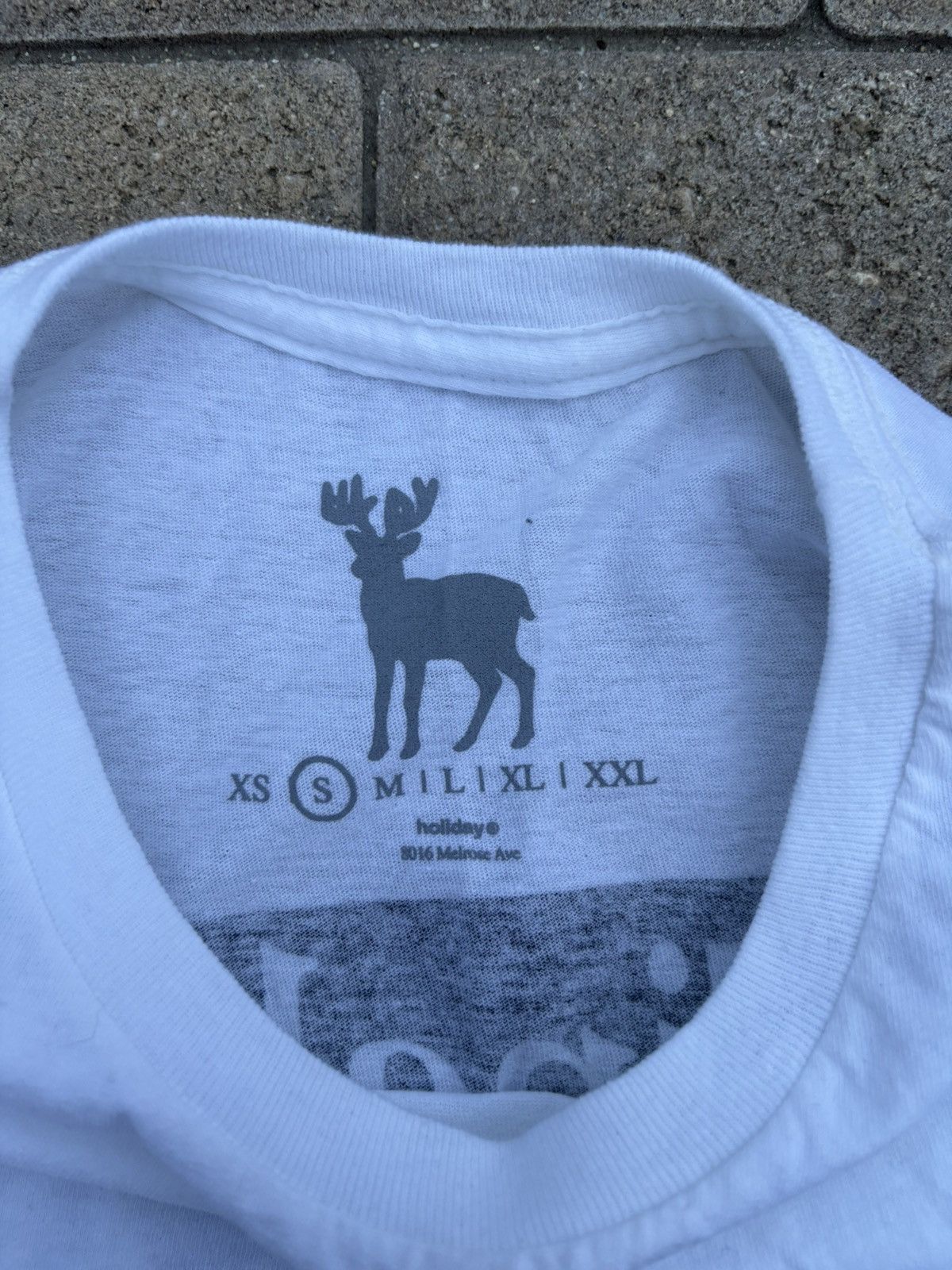 Holiday Brand Holiday $10 in store only shirt Size US S / EU 44-46 / 1 - 3 Thumbnail