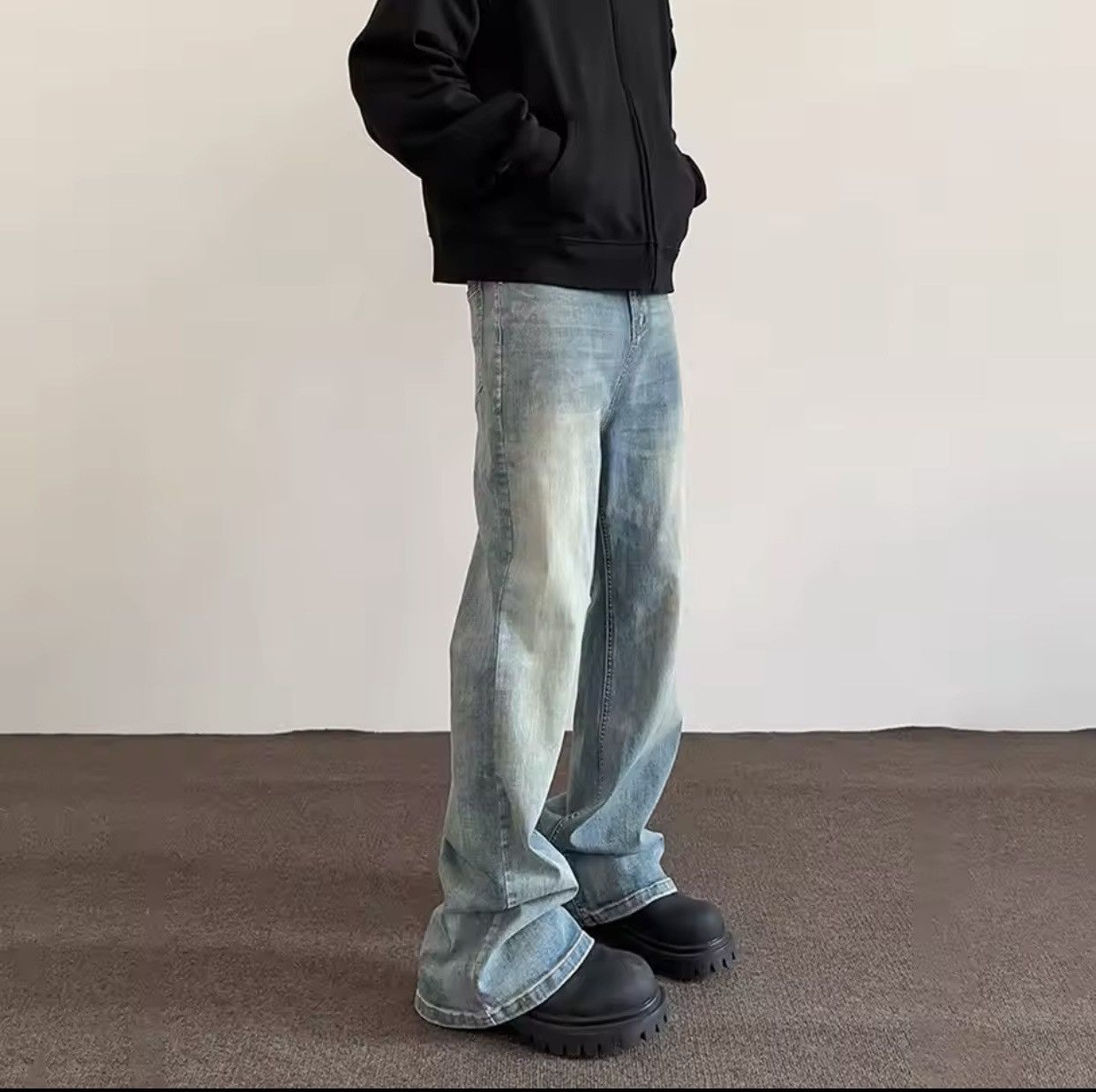 Japanese Brand × Vintage Loose Flared Streetwear Casual Distressed Denim Jeans Size US 31 - 1 Thumbnail