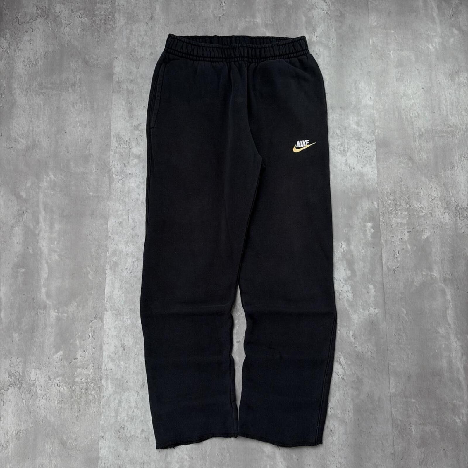Nike Y2K Black Nike Swoosh Grunge Loose Skater Sweatpants Size US 30 / EU 46 - 1 Thumbnail