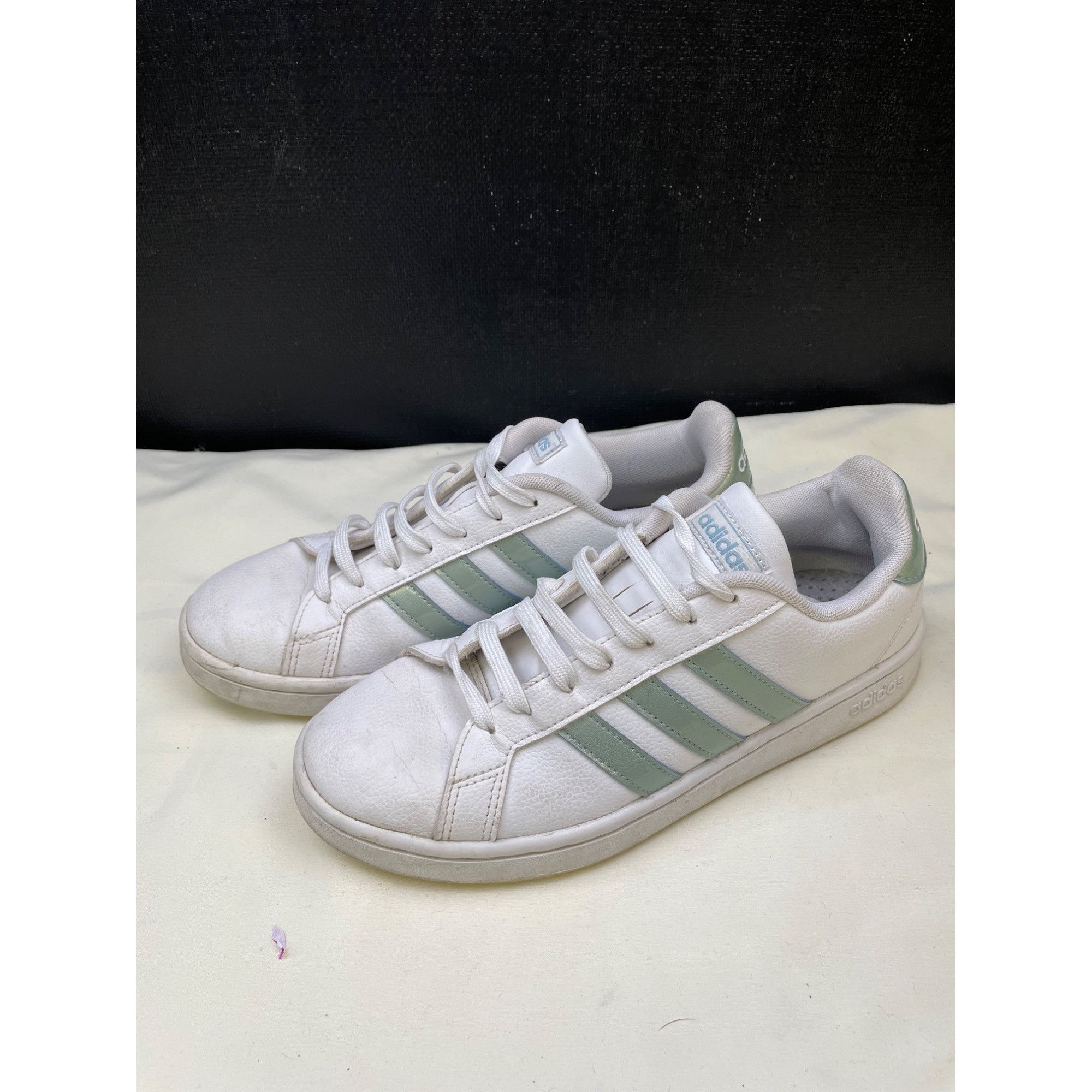 Adidas Adidas Grand Court Womens White Blue Sneakers Shoes Size 9 S Size US 9 / IT 39 - 3 Thumbnail
