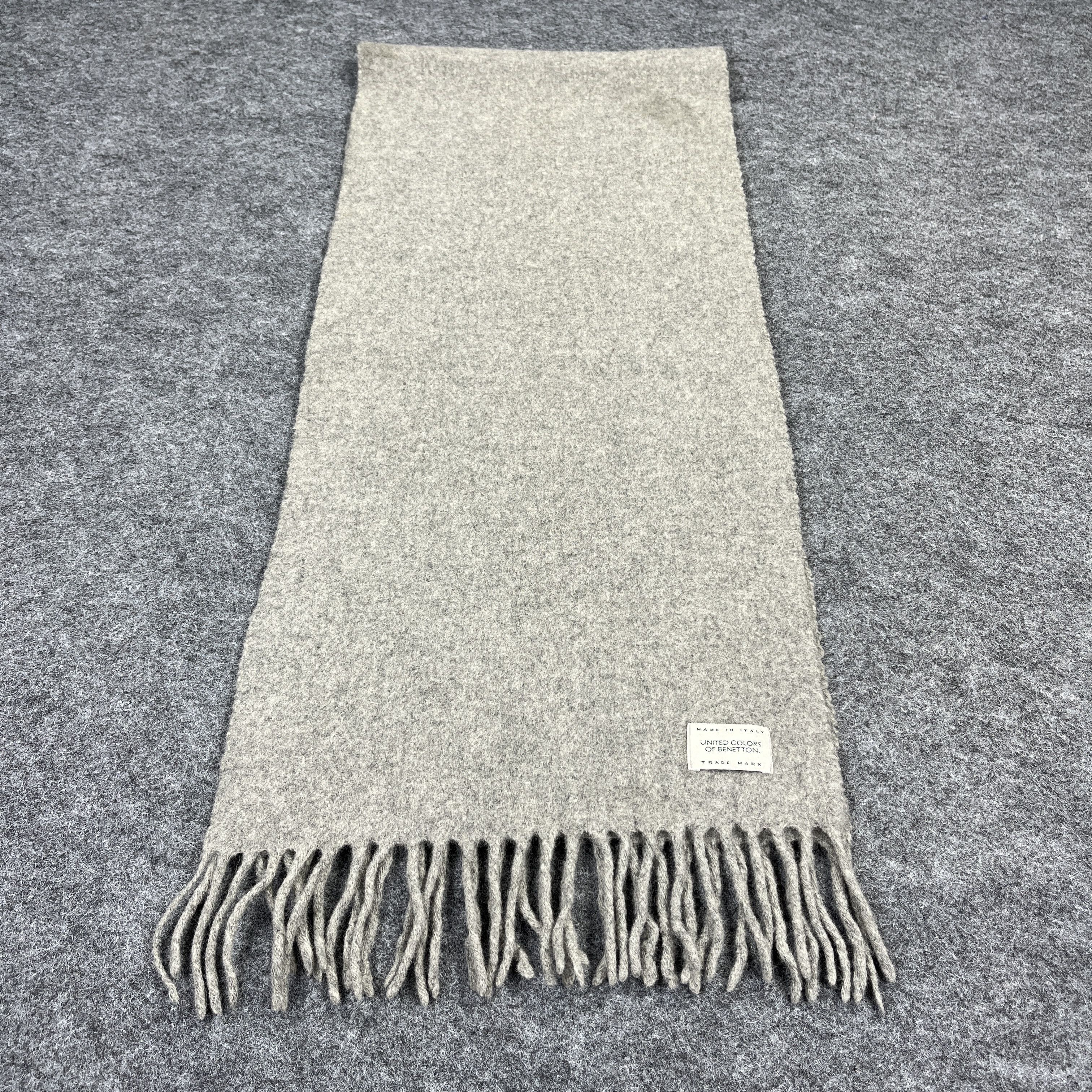 United Colors Of Benetton Scarf / Muffler / Neckwear T915