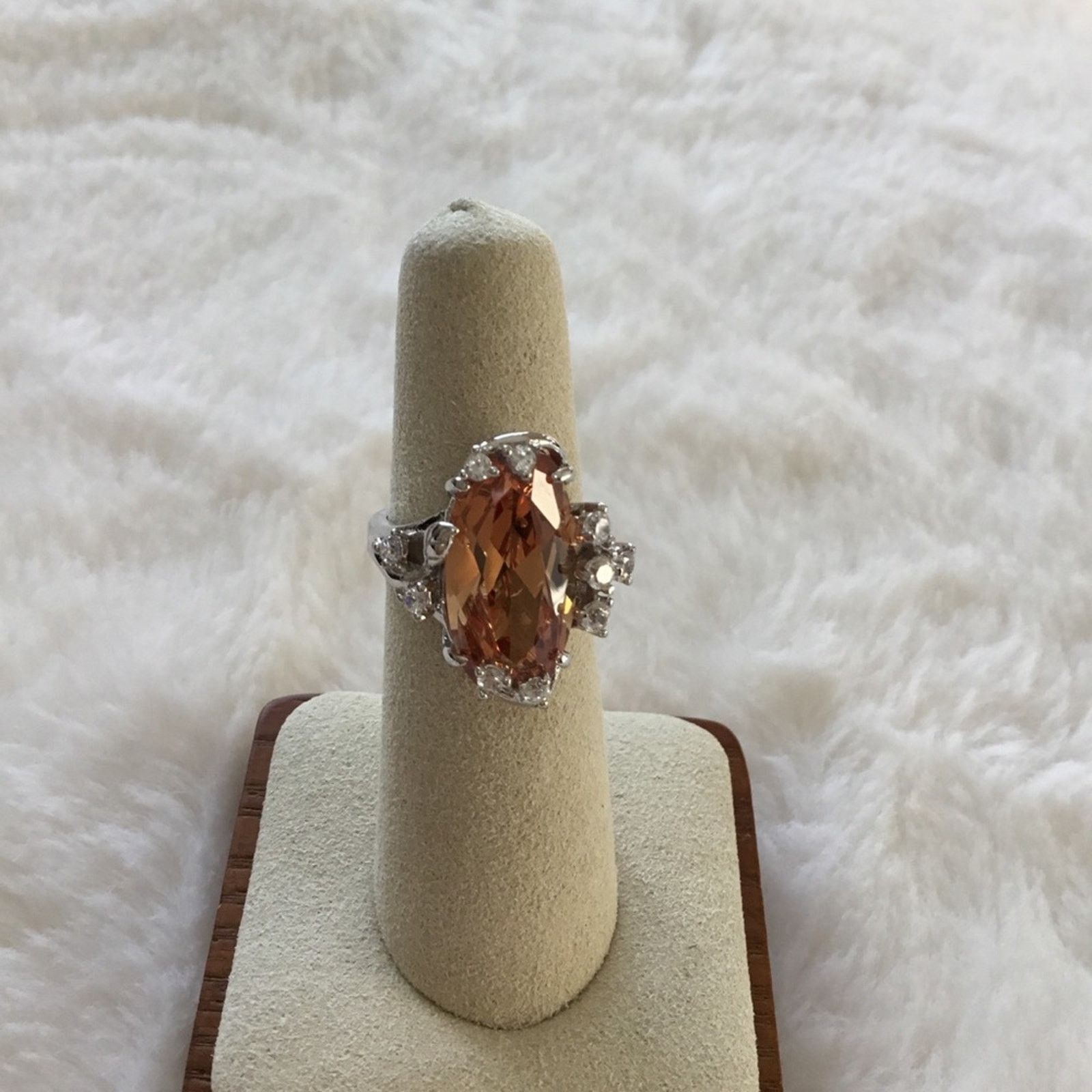 Other Elegant Silver Oval Yellow Crystal Cocktail Ring Size ONE SIZE - 7 Thumbnail