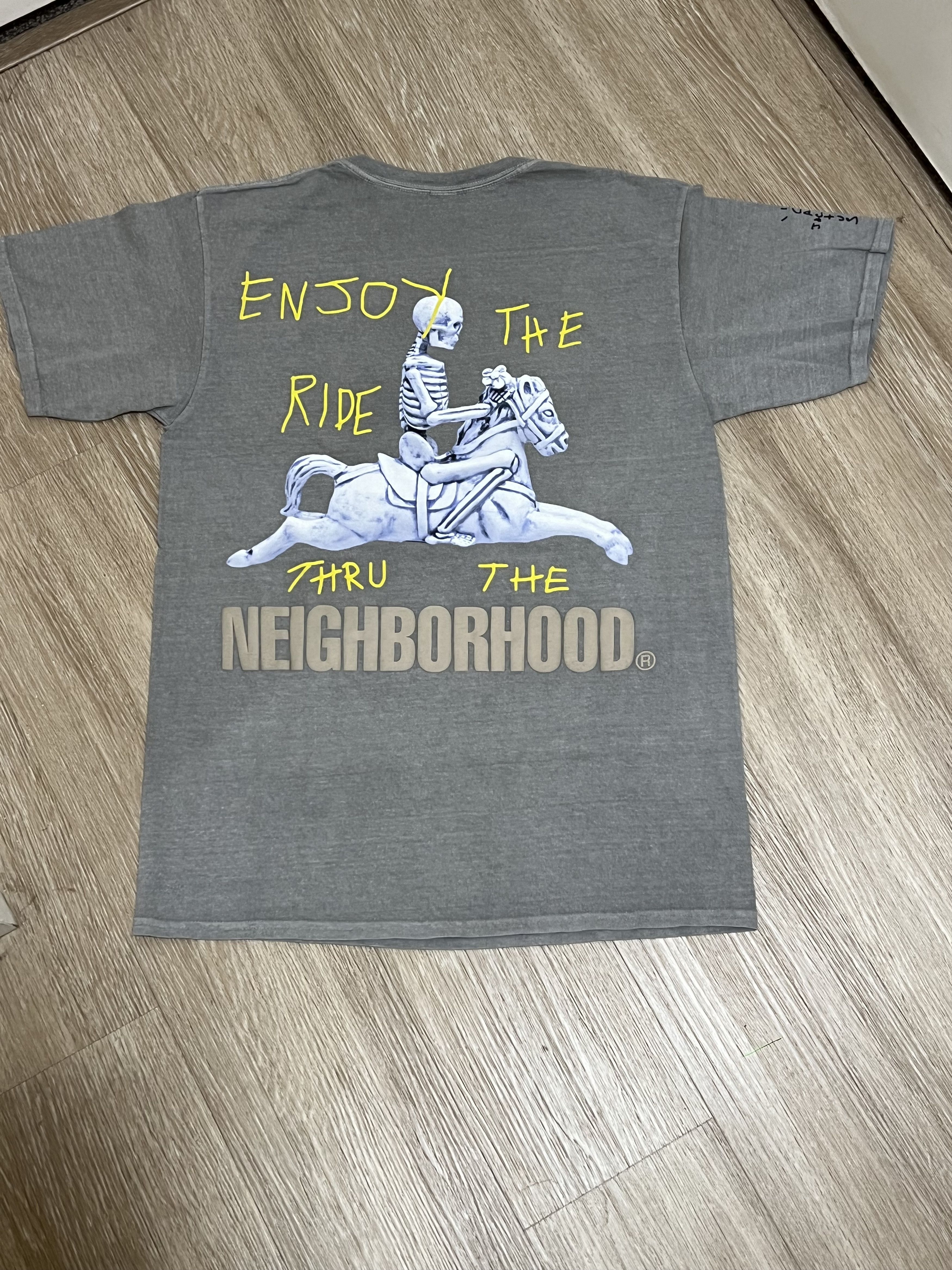 Neighborhood × Travis Scott Travis Scott Cactus Jack x Neighborhood Carousel T-shirt Size US L / EU 52-54 / 3 - 2 Thumbnail