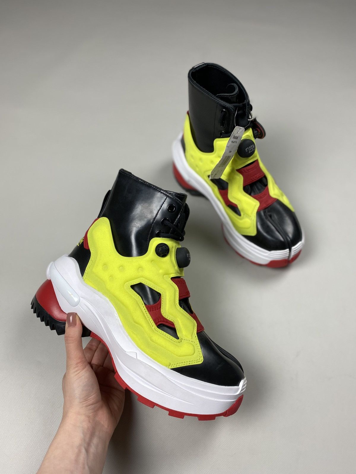 Maison Margiela × Reebok Maison Margiela Insta Pump Fury Tabi Project 0 B Sneakers Size US 7.5 / EU 40-41 - 8 Thumbnail