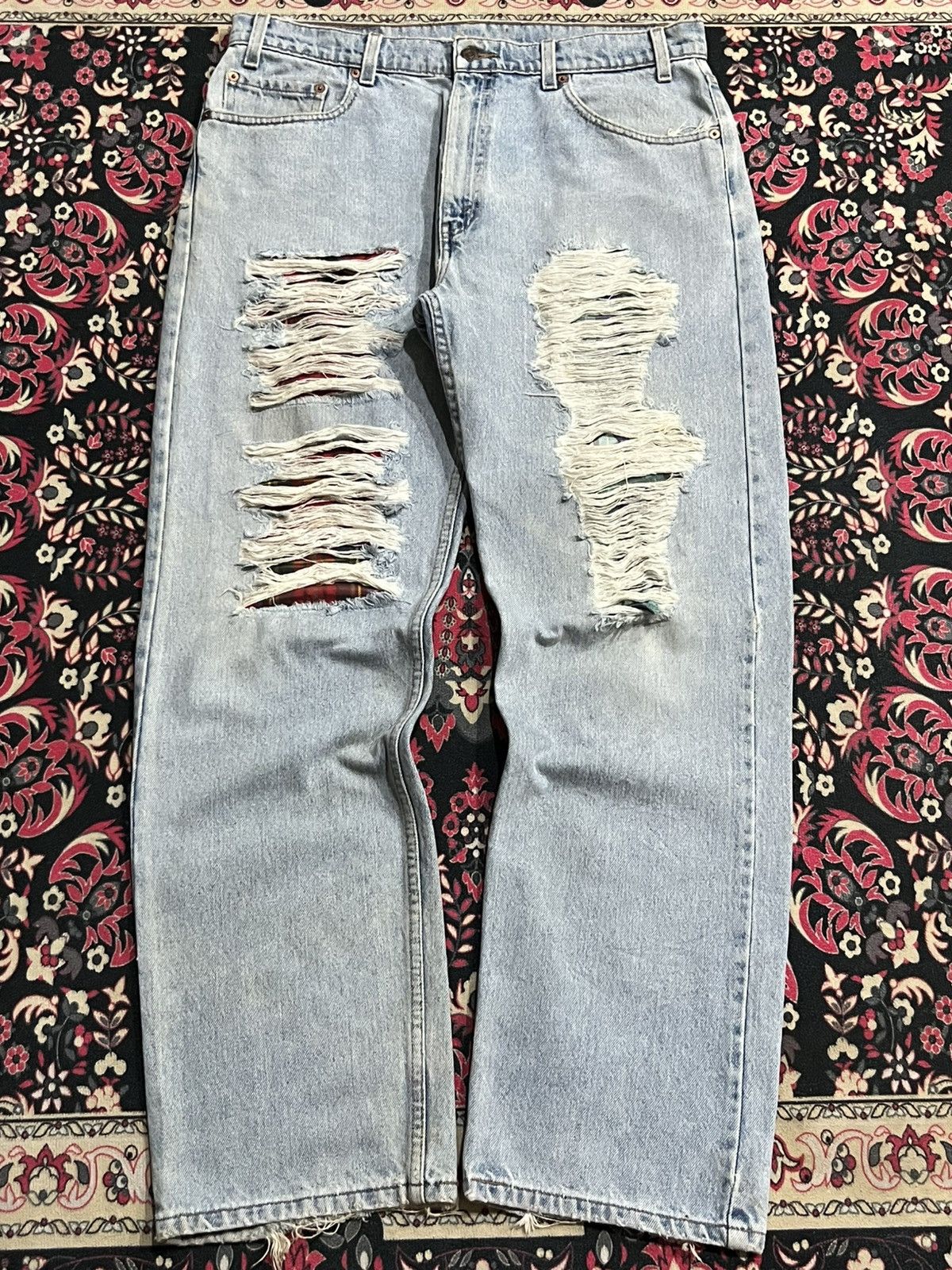 Vintage Vintage 90s Levi’s 505 Batwing Regular Straight Trashed Jean Size US 36 / EU 52 - 1 Thumbnail