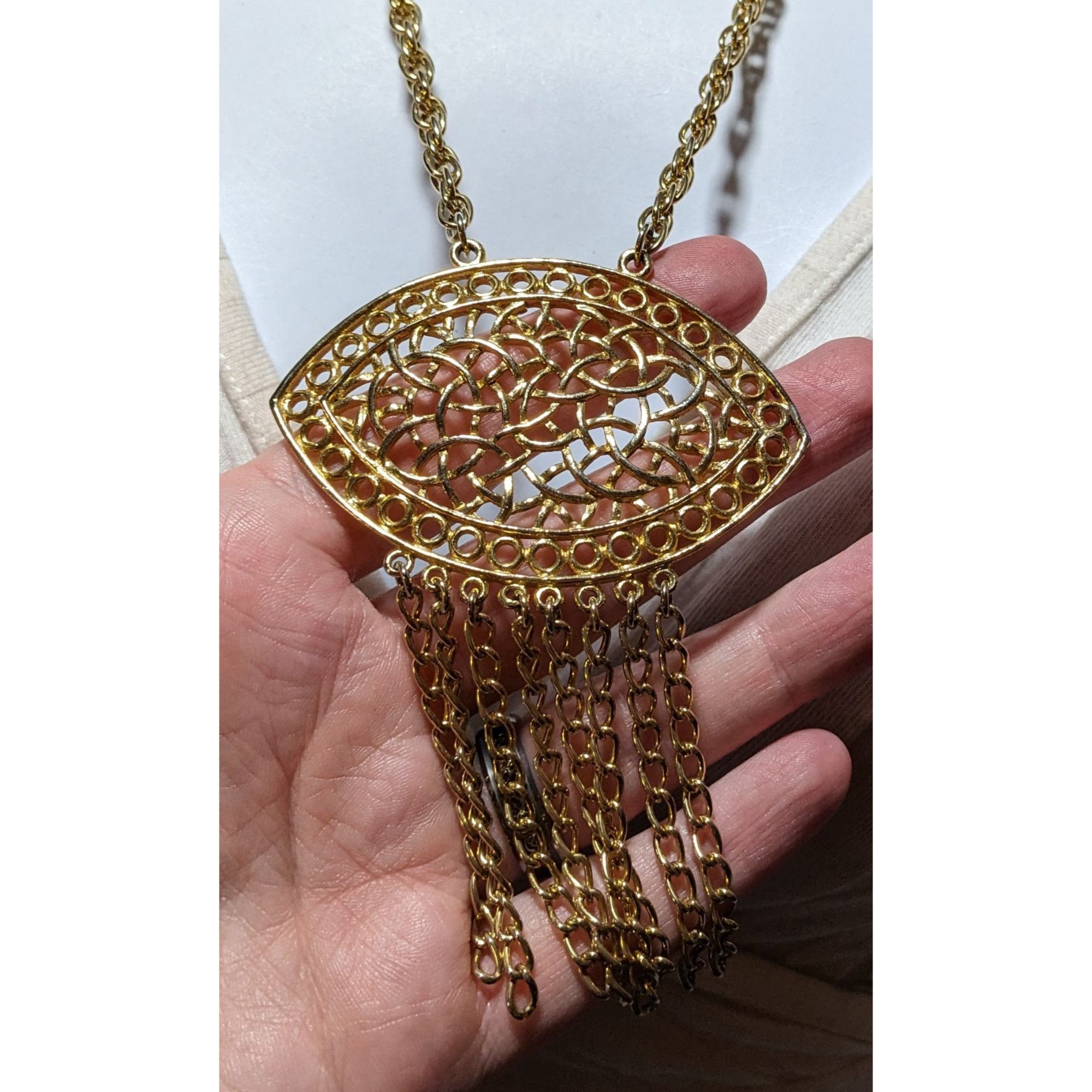 Other Gold Fringe Open Floral Medallion Necklace Size ONE SIZE - 8 Thumbnail