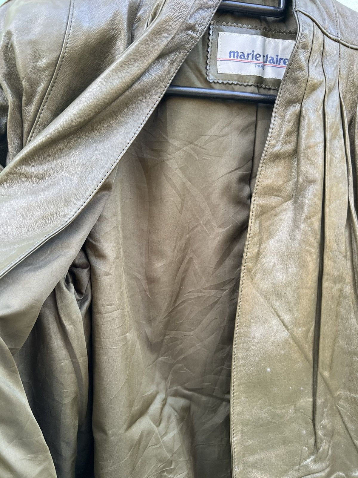 Japanese Brand Vintage Marie Claire Paris Pleated Leather Jacket OliveGreen Size US L / EU 52-54 / 3 - 14 Thumbnail