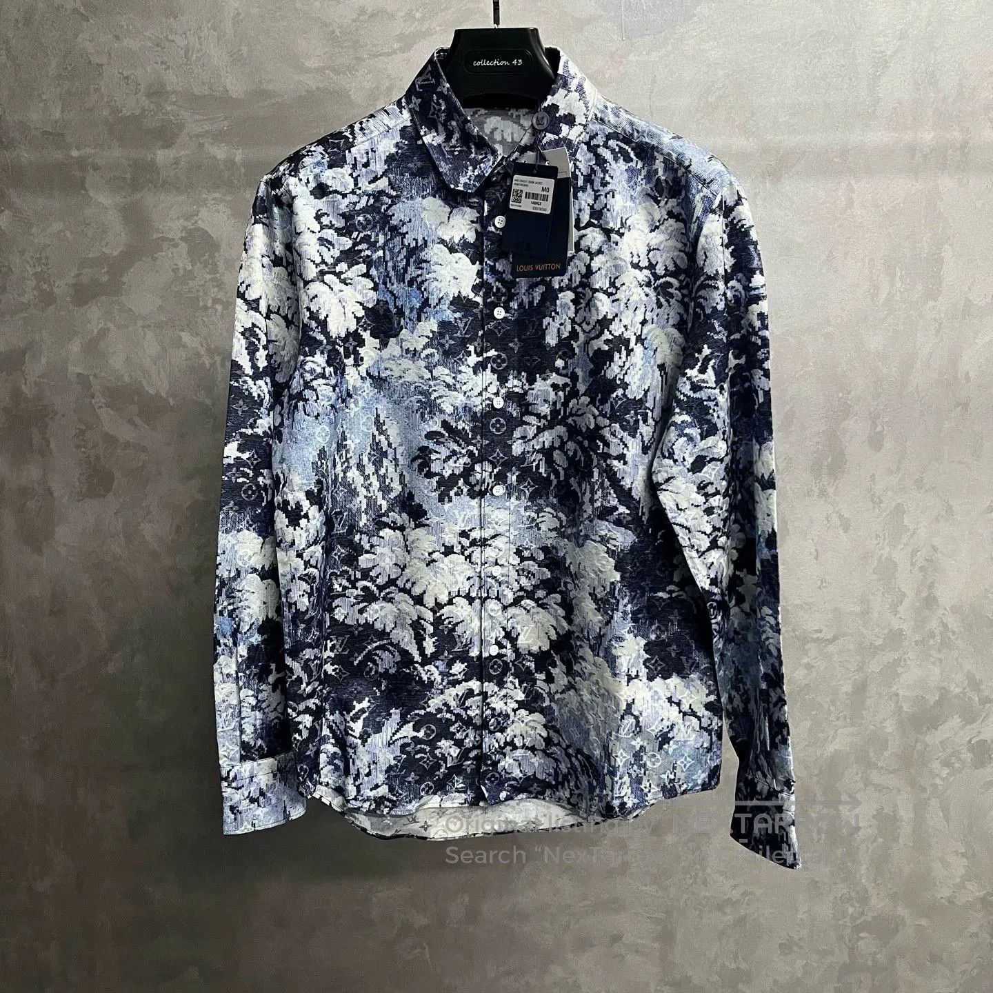 Louis Vuitton Louis Vuitton Blue Tapestry Silk Shirt. Size US M / EU 48-50 / 2 - 1 Thumbnail