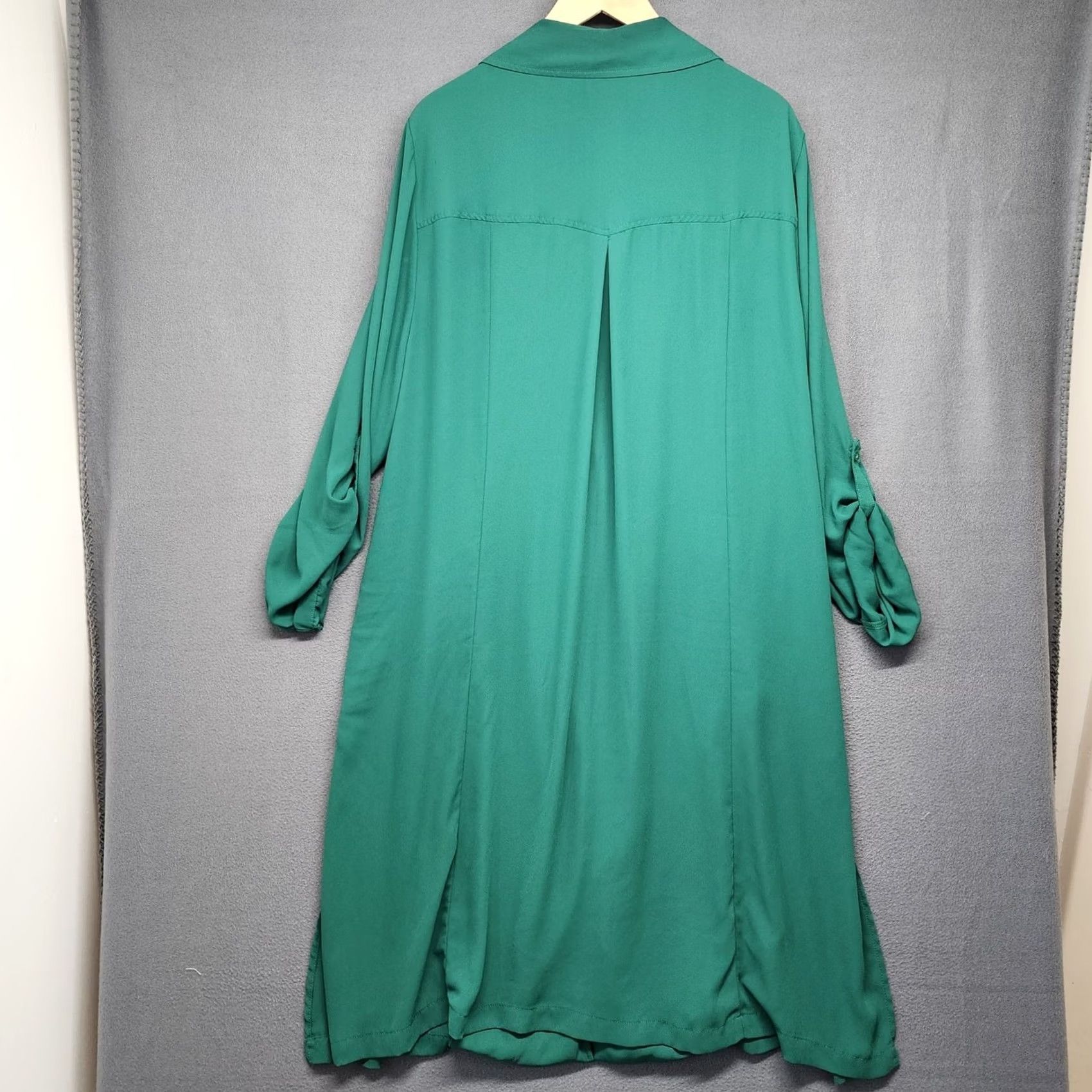 Torrid VINTAGE Torrid Top Womens 3X Green Duster Cardigan Long Line Roll Tab Sleeves NO BELT Women Cardigan Button-Up Solid Green 3X Long Sleeve Womens Size XXL / US 16-18 / IT 52-54 - 2 Thumbnail