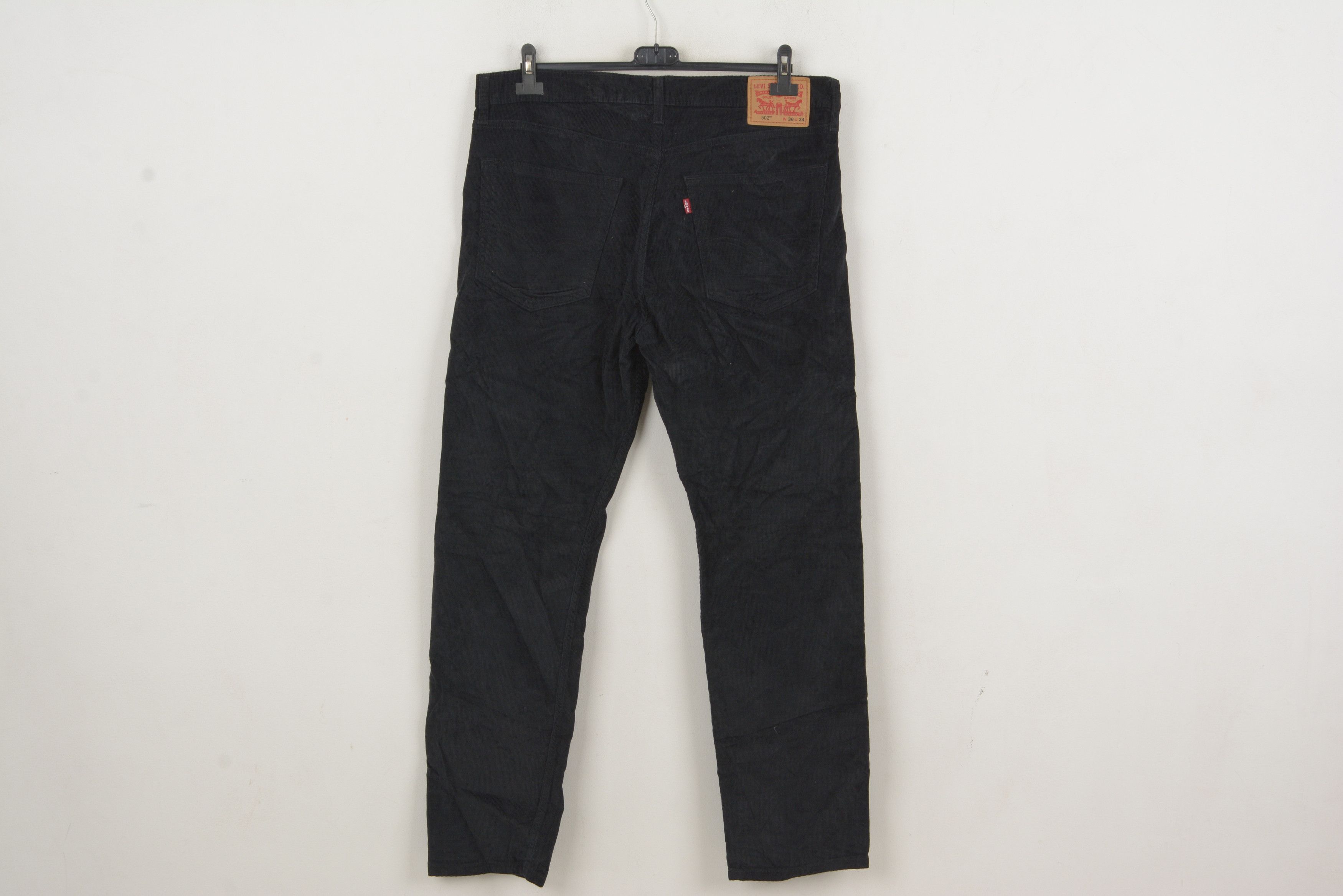 Levi's soold 502 Men W36 L34 Regular Taper Corduroy Pants Cords Size US 36 / EU 52 - 3 Thumbnail