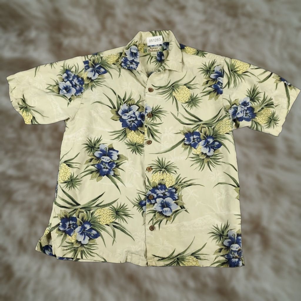 Tommy Bahama Tommy Bahama Shirt Mens Small Blue Floral Hawaiian Button-Up Short Sleeve Silk Woven Casual Classic 90s? Size US S / EU 44-46 / 1 - 1 Thumbnail