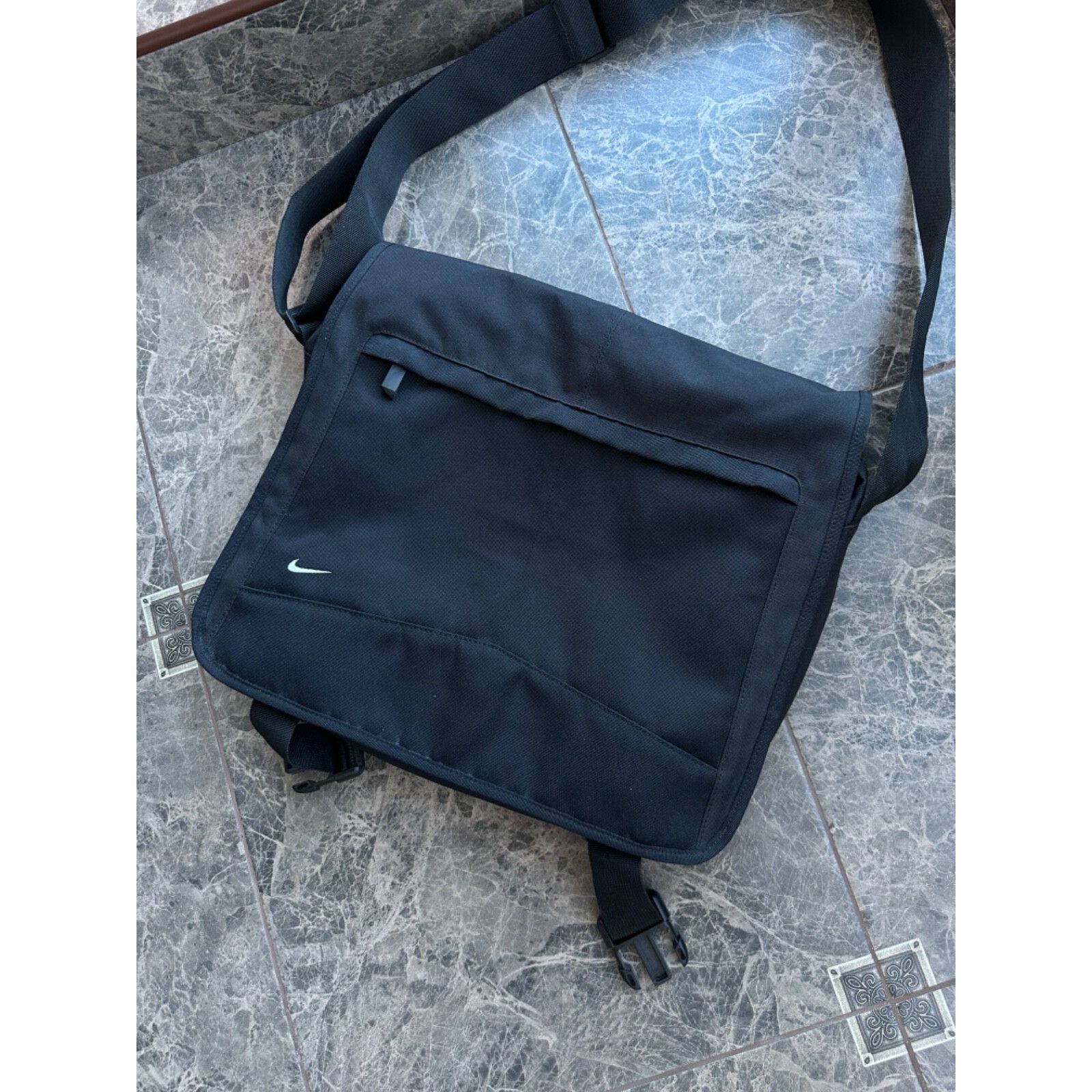 Nike VTG Nike Multi-pocket Crossbody Messenger Bag Size ONE SIZE - 3 Thumbnail