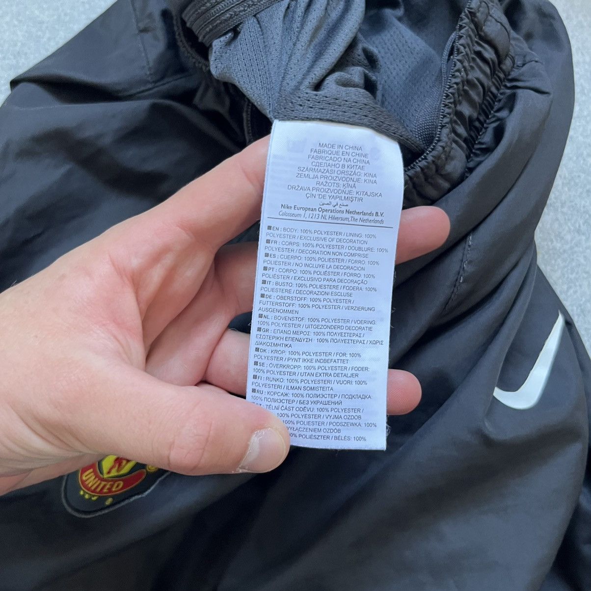Nike Trackpants Nike Vintage Manchester United Drip Drill Style Size US 30 / EU 46 - 8 Thumbnail