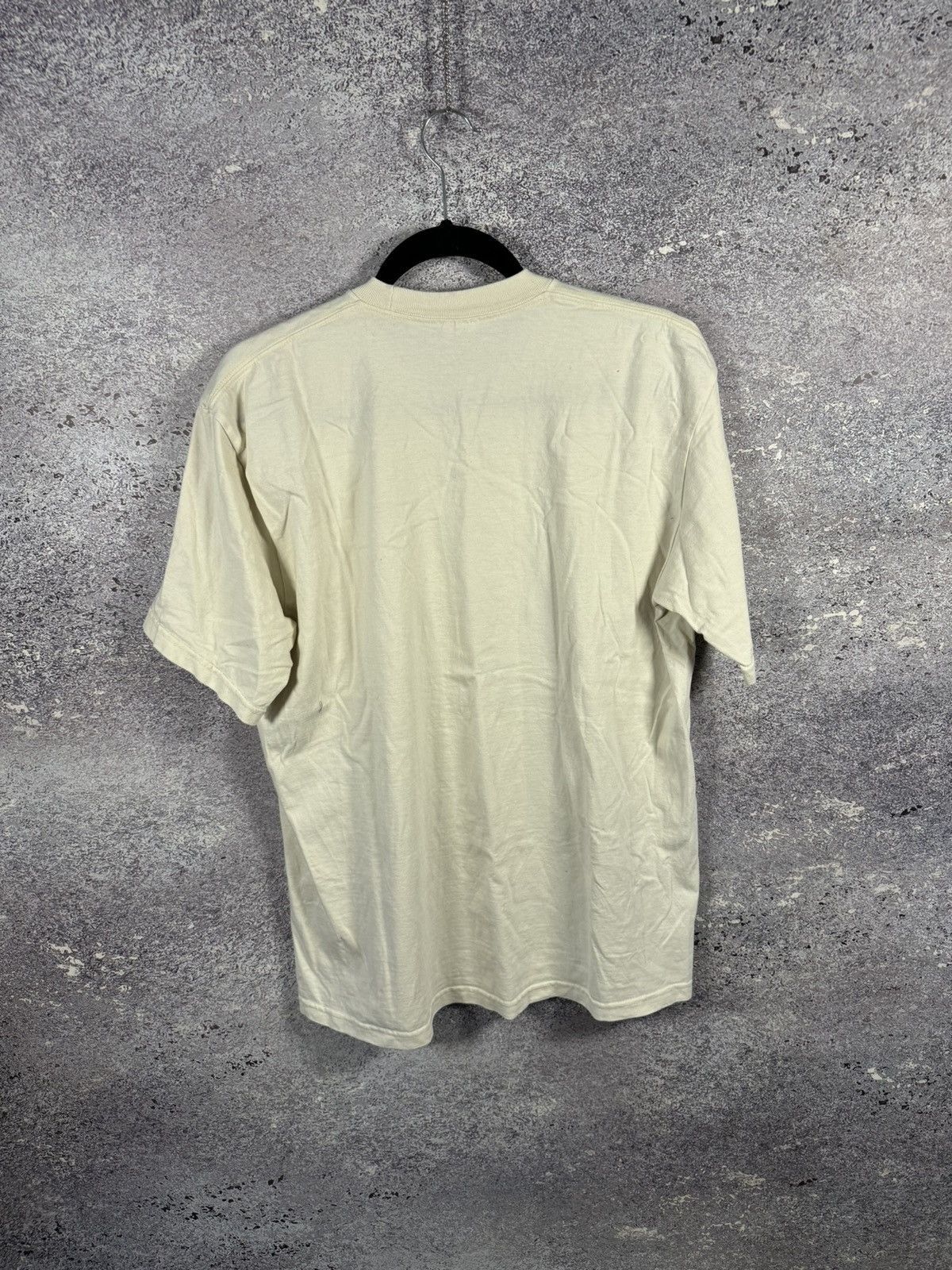Supreme × Vintage Supreme Freaking Out Tee Beige Medium Authentic Streetwear Size US M / EU 48-50 / 2 - 9 Thumbnail