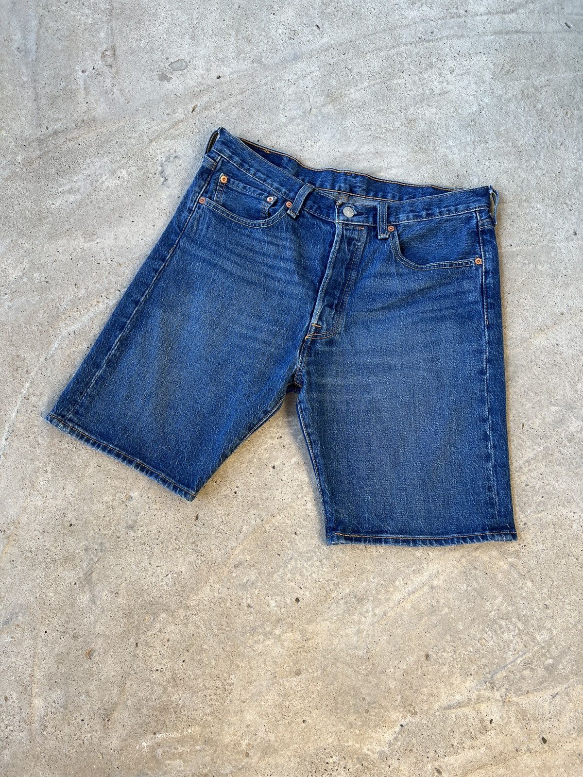 Levi's Levi's 501 Shorts Size US 33 - 1 Thumbnail