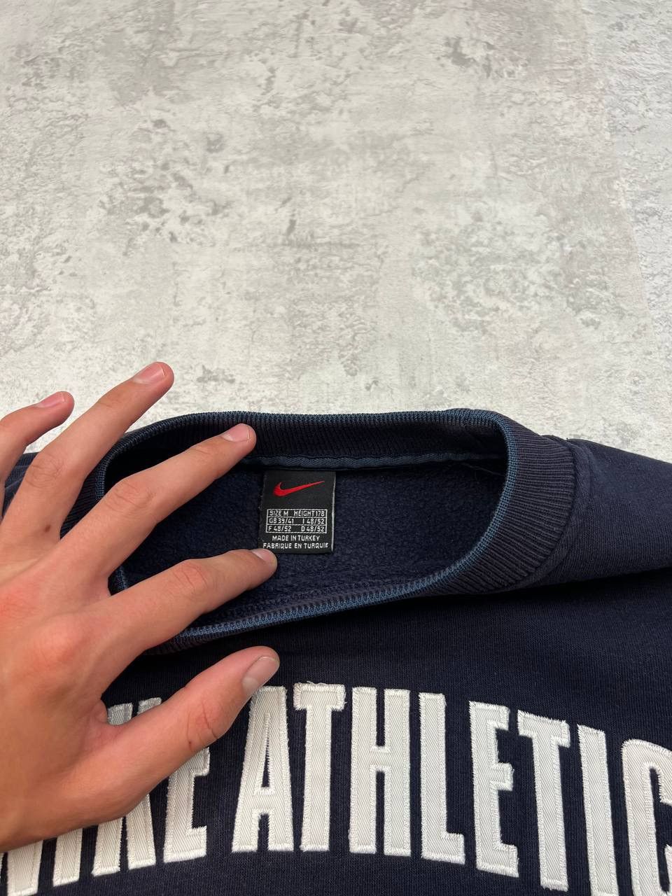 Nike Vintage RARE Nike Athletic Sweatshirt Embroidered Logo Size US M / EU 48-50 / 2 - 11 Thumbnail