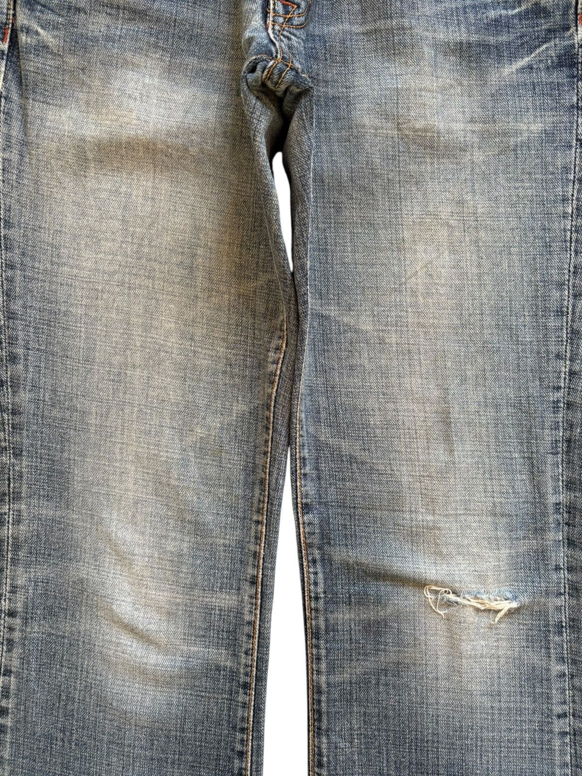 Japanese Brand Vintage Japanese Brand Faded Wash Distress Rip Flare Jeans Size US 30 / EU 46 - 5 Thumbnail
