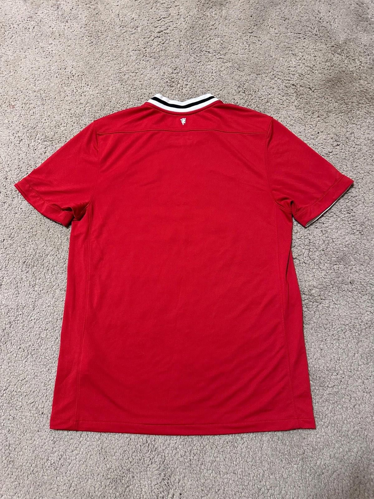 Nike MANCHESTER UNITED 2011 2012 HOME FOOTBALL SHIRT JERSEY NIKE Size US L / EU 52-54 / 3 - 7 Thumbnail