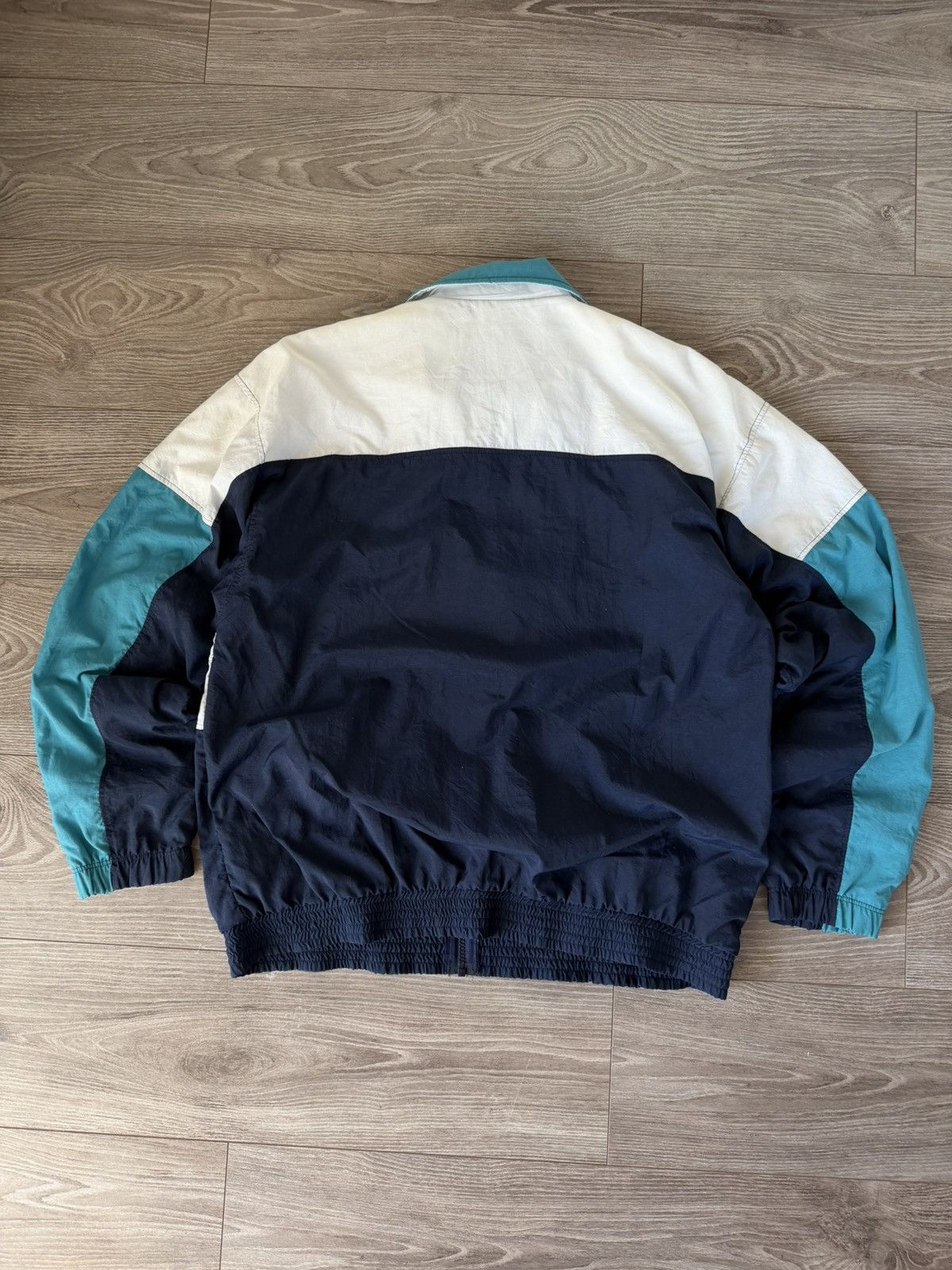 Sergio Tacchini Sergio Tacchini Vintage Italian Style Windbreaker Size US L / EU 52-54 / 3 - 13 Thumbnail