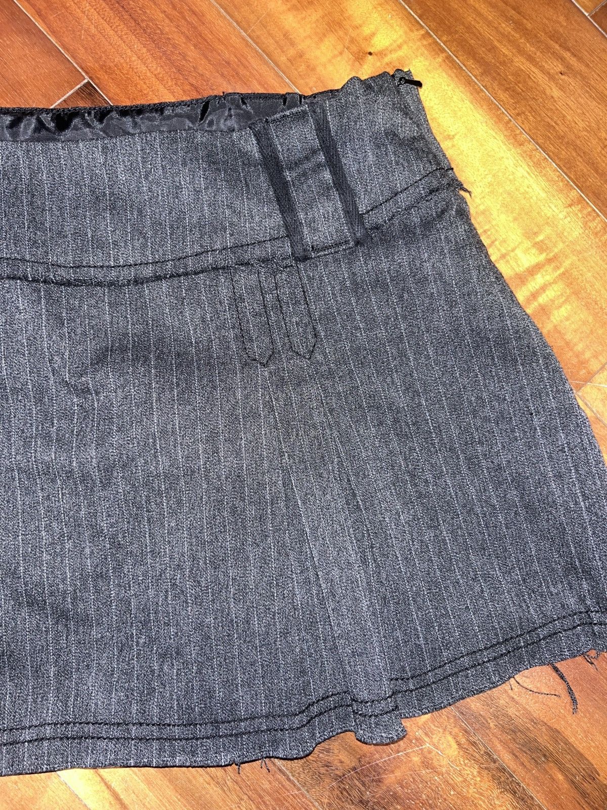 American Rag Grey and white pinstriped mini pleated skirt Size 31" - 4 Thumbnail