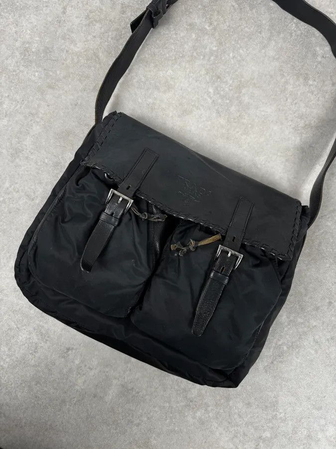Prada 2000s Prada Black Buckles Nylon & Leather Messenger Bag Size ONE SIZE - 6 Thumbnail