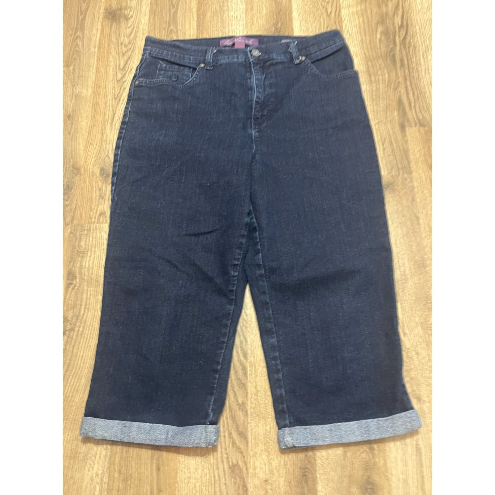 Gloria Vanderbilt VINTAGE Gloria Vanderbilt Jeans Woman's 12 Capri Denim Amanda Capris Blue 5-Pocket Regular Rise High Waist Cotton Blend Denim Inseam 18 Girls? Size 34" / US 12 / IT 48 - 2 Thumbnail