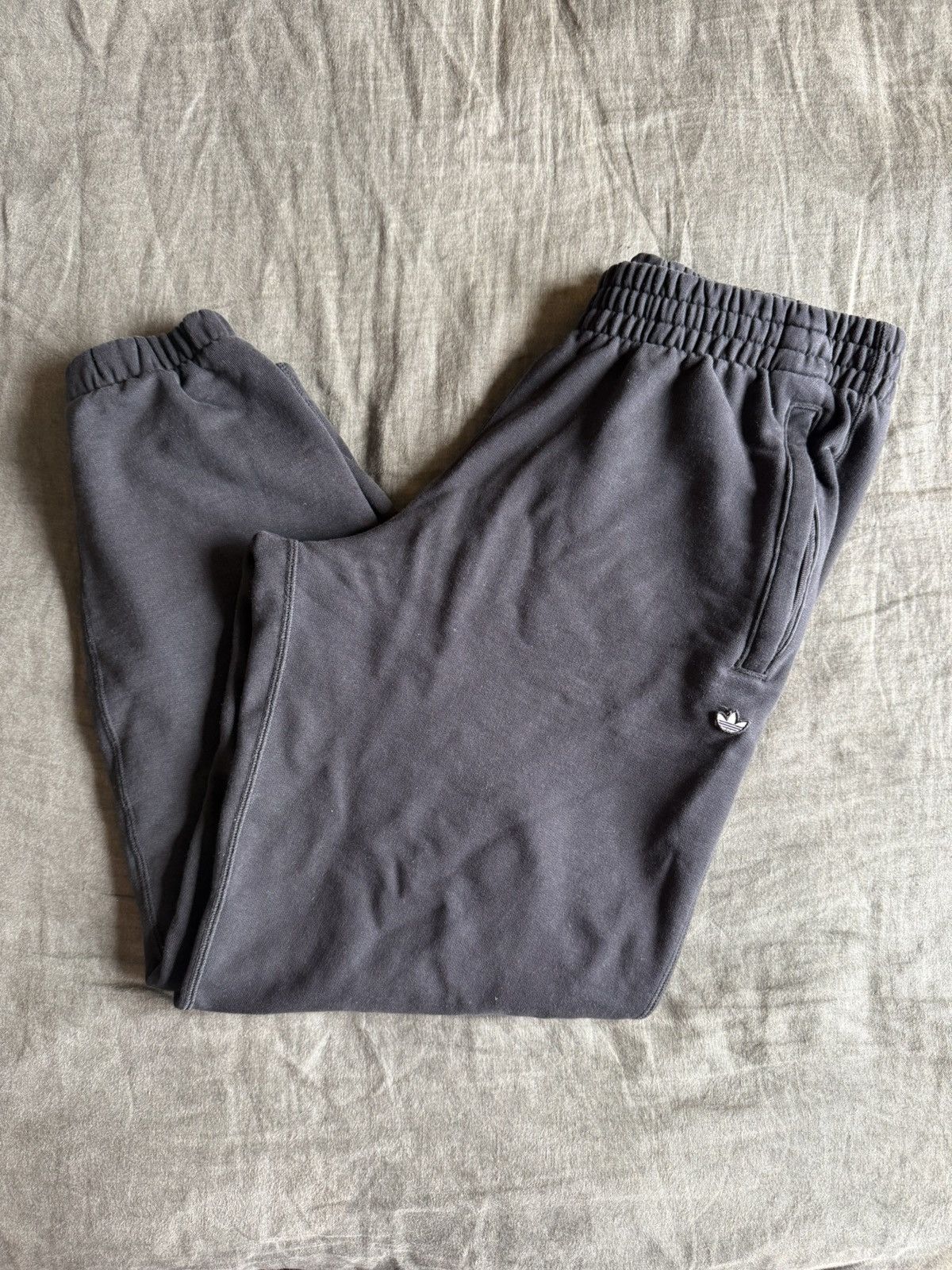 Adidas Adidas Black Track Pants Size US 32 / EU 48 - 1 Thumbnail