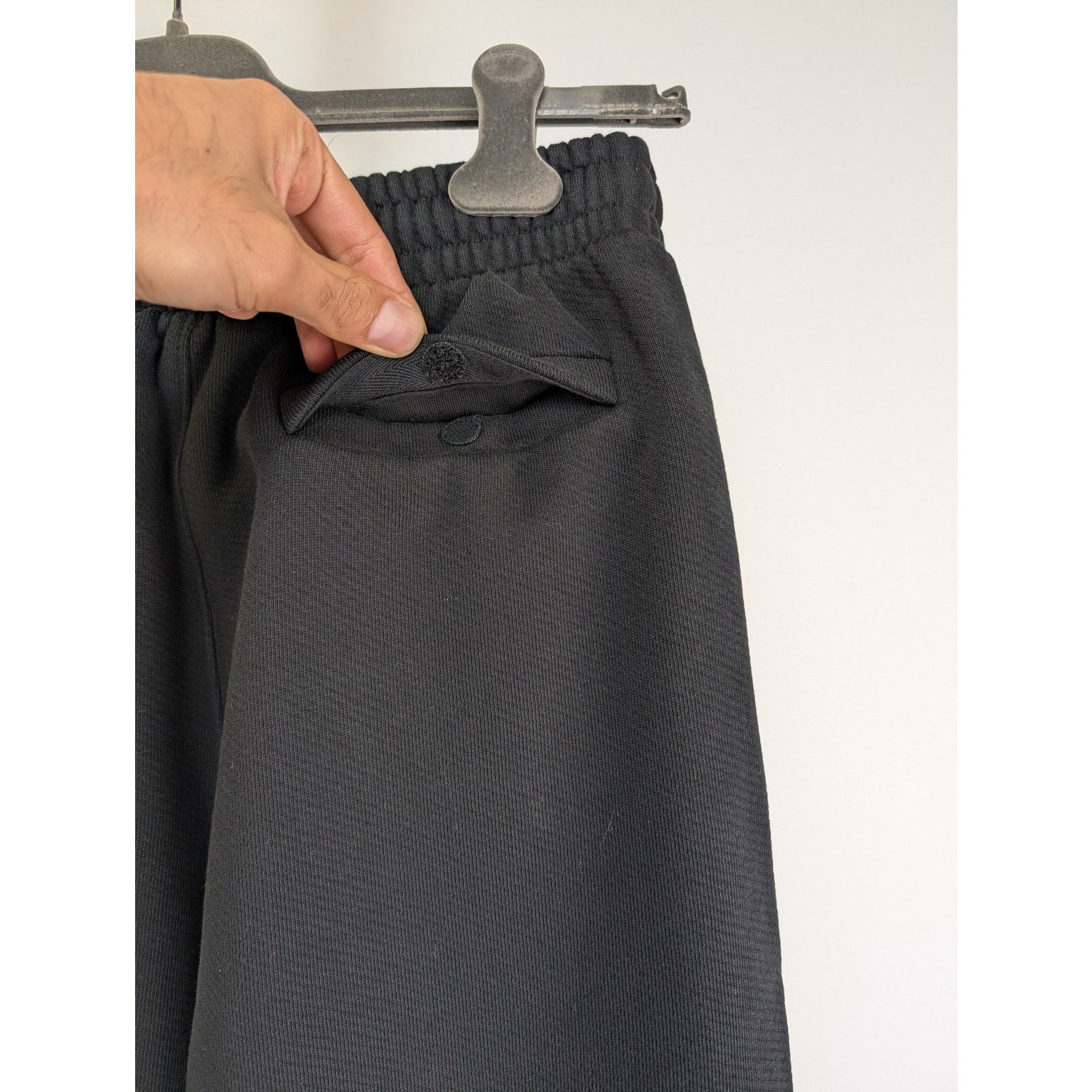 Off-White o1rshd1 Graffiti Layers Slim Sweatpants / Joggers in Black Size US 30 / EU 46 - 10 Thumbnail