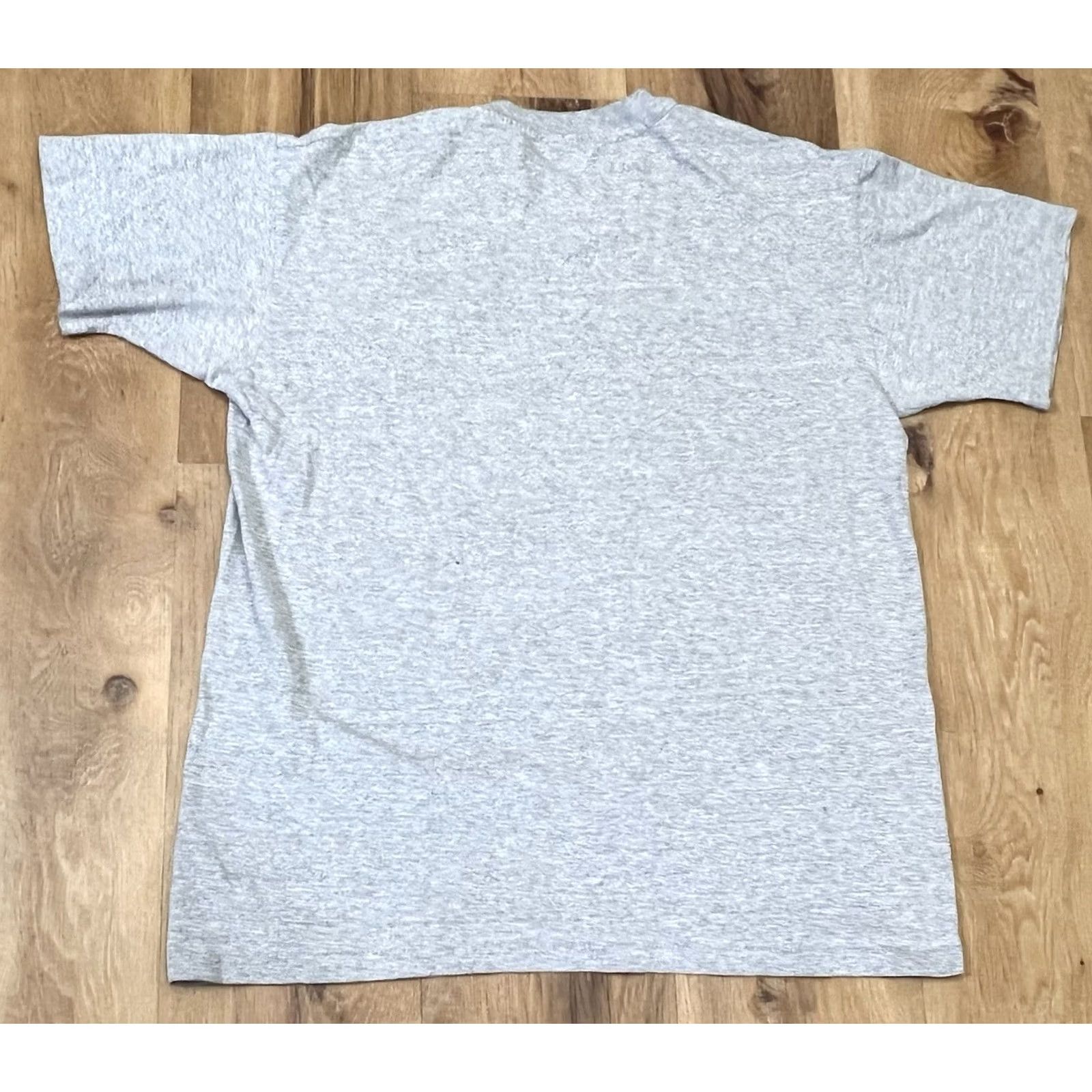 Vintage VINTAGE 1990s Cartoon Network Scooby-Doo T-Shirt Gray L Men Short Sleeve College 90s Cartoon Size US L / EU 52-54 / 3 - 4 Thumbnail