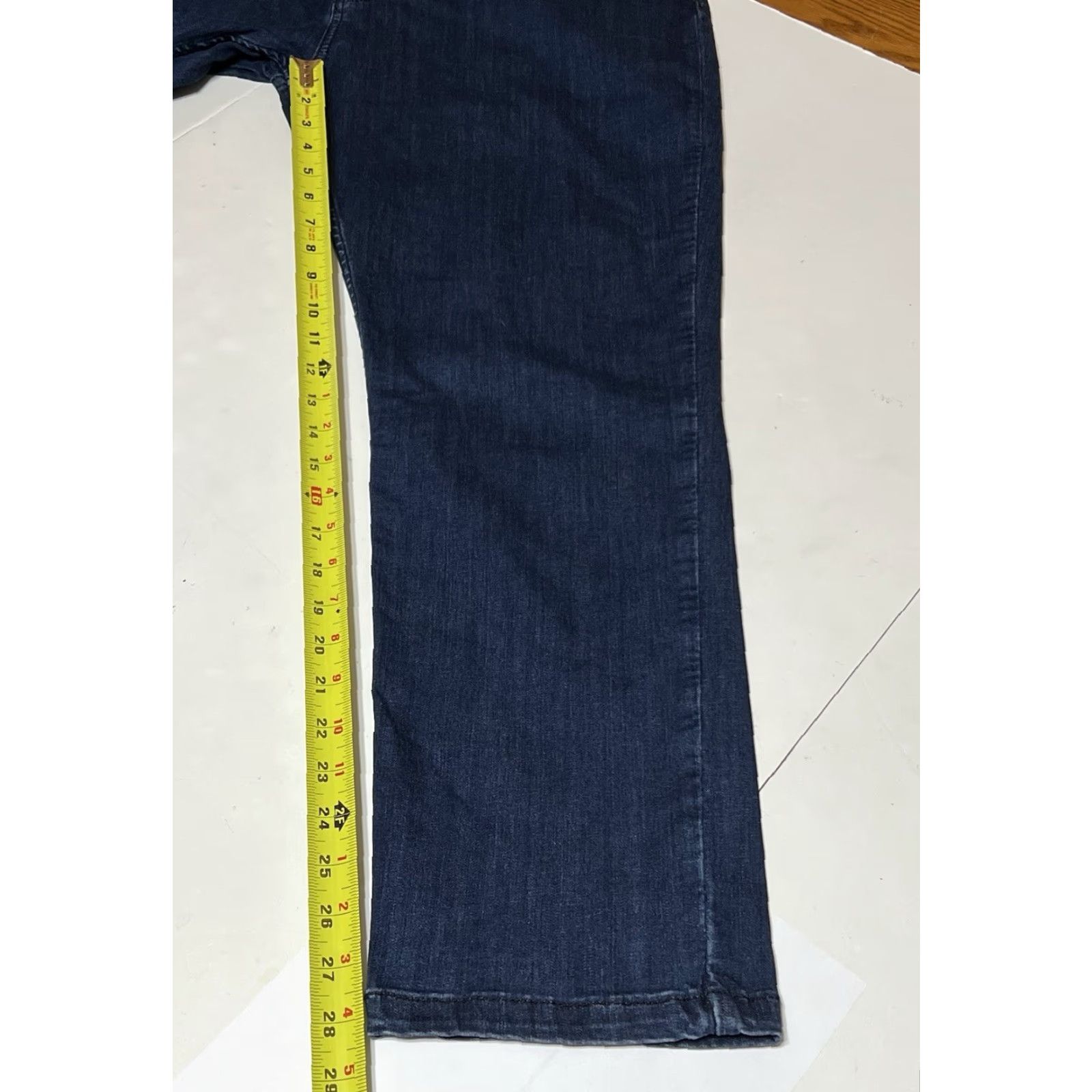 Vintage Mugsy Jeans Men’s 40x30 Blue Denim Stretch Relaxed Straight Mid Rise 5-Pocket Zip Button Mugsy Studio Blues Jeans Size US 40 / EU 56 - 5 Thumbnail