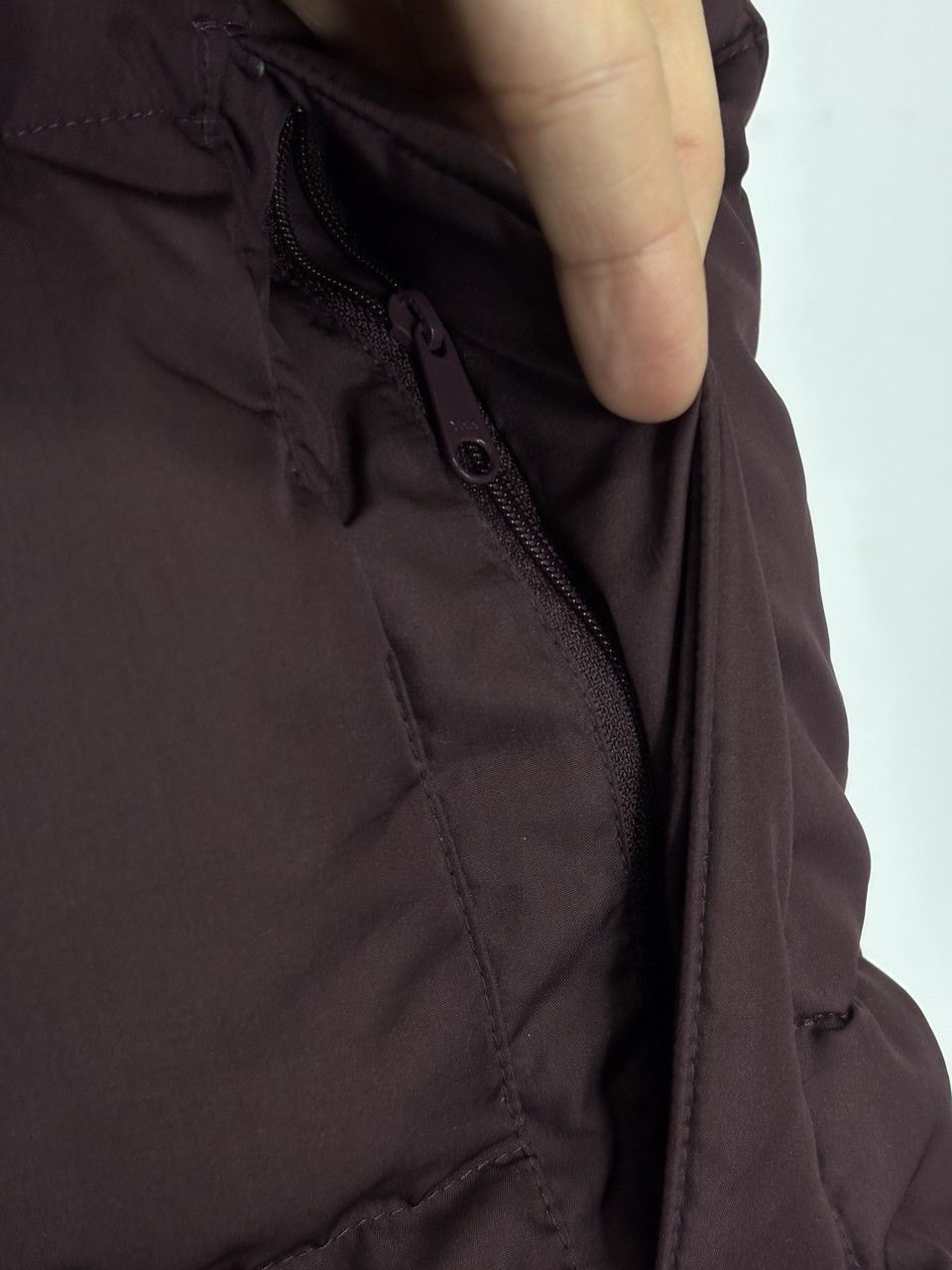 Nike 00s Vintage Nike Brown with Cherry Shade Down Puffer Vest Size US L / EU 52-54 / 3 - 11 Thumbnail
