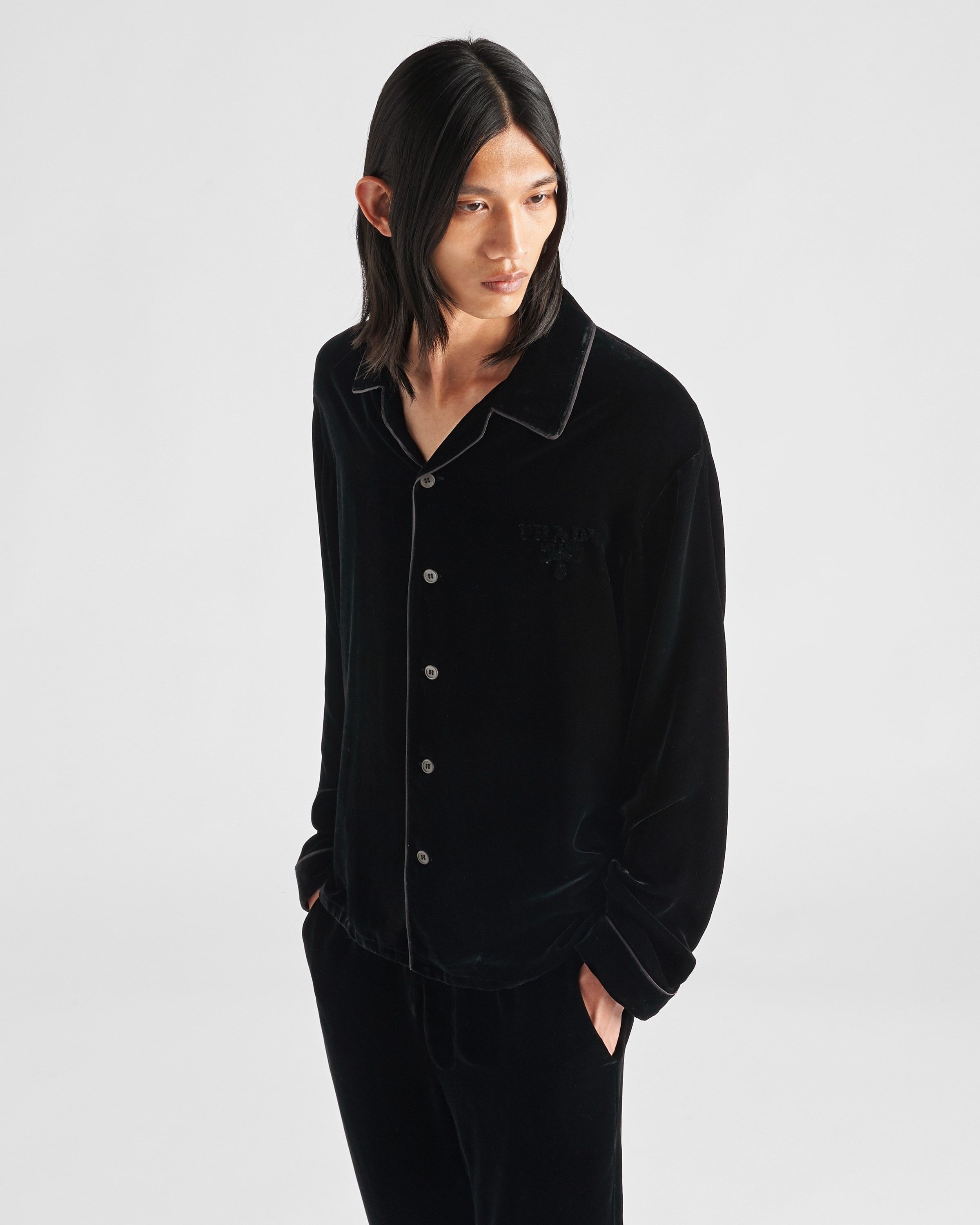Prada o1la1rc1a0925 Velvet Shirt in Black Size US M / EU 48-50 / 2 - 3 Thumbnail