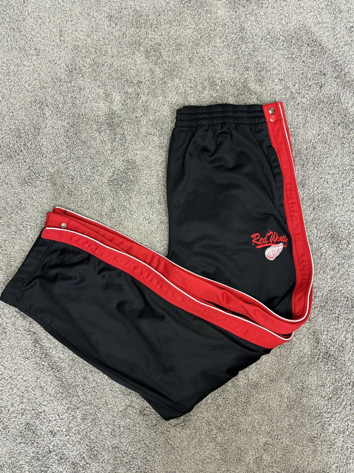 Pro Edge Vintage detroit red wings tear away nhl pro edge sweatpants Size US 35 - 1 Thumbnail