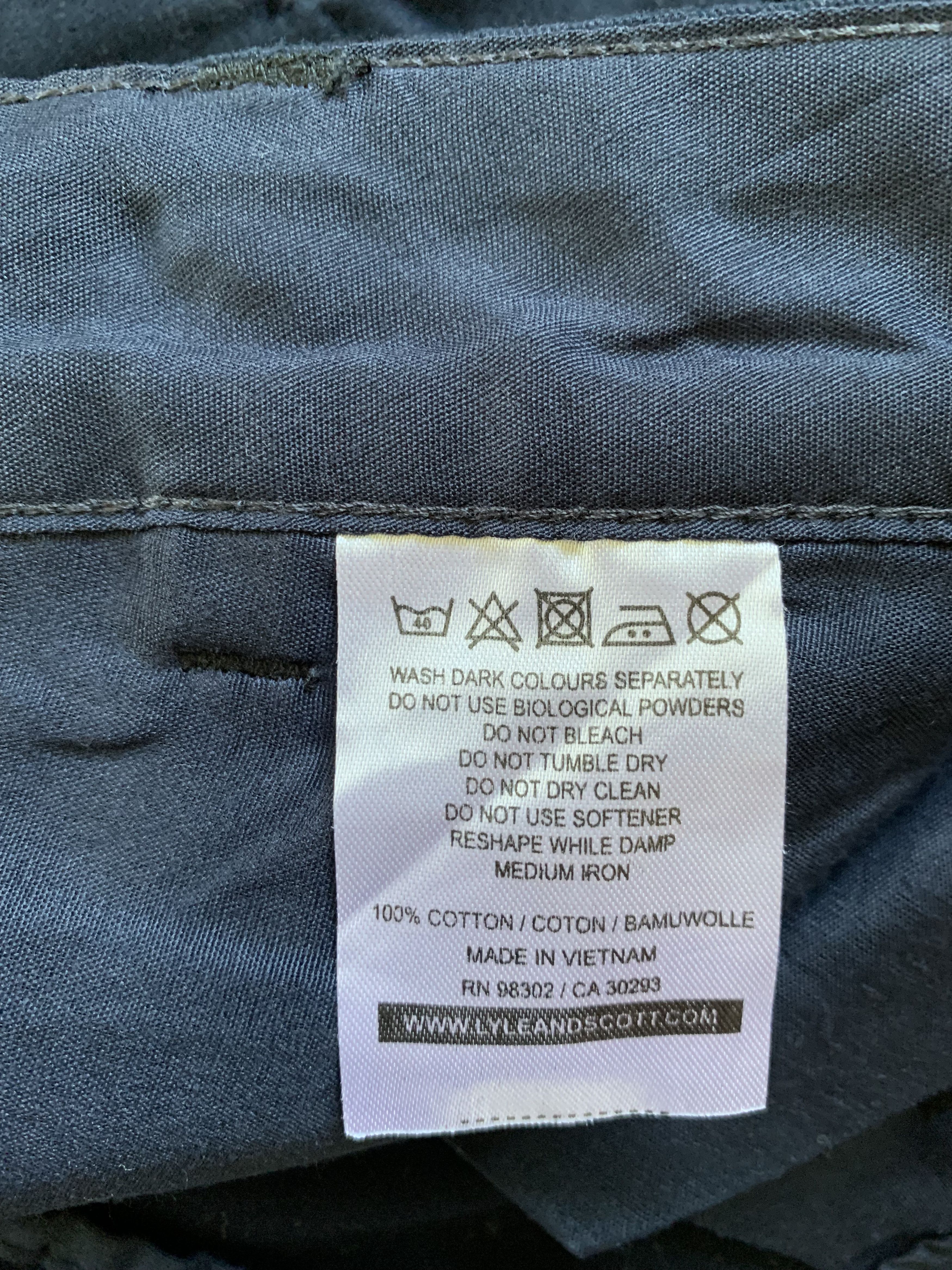 Lyle & Scott Lyle & Scott Navy Multi Pocket Cargo Shorts Size US 36 / EU 52 - 8 Thumbnail