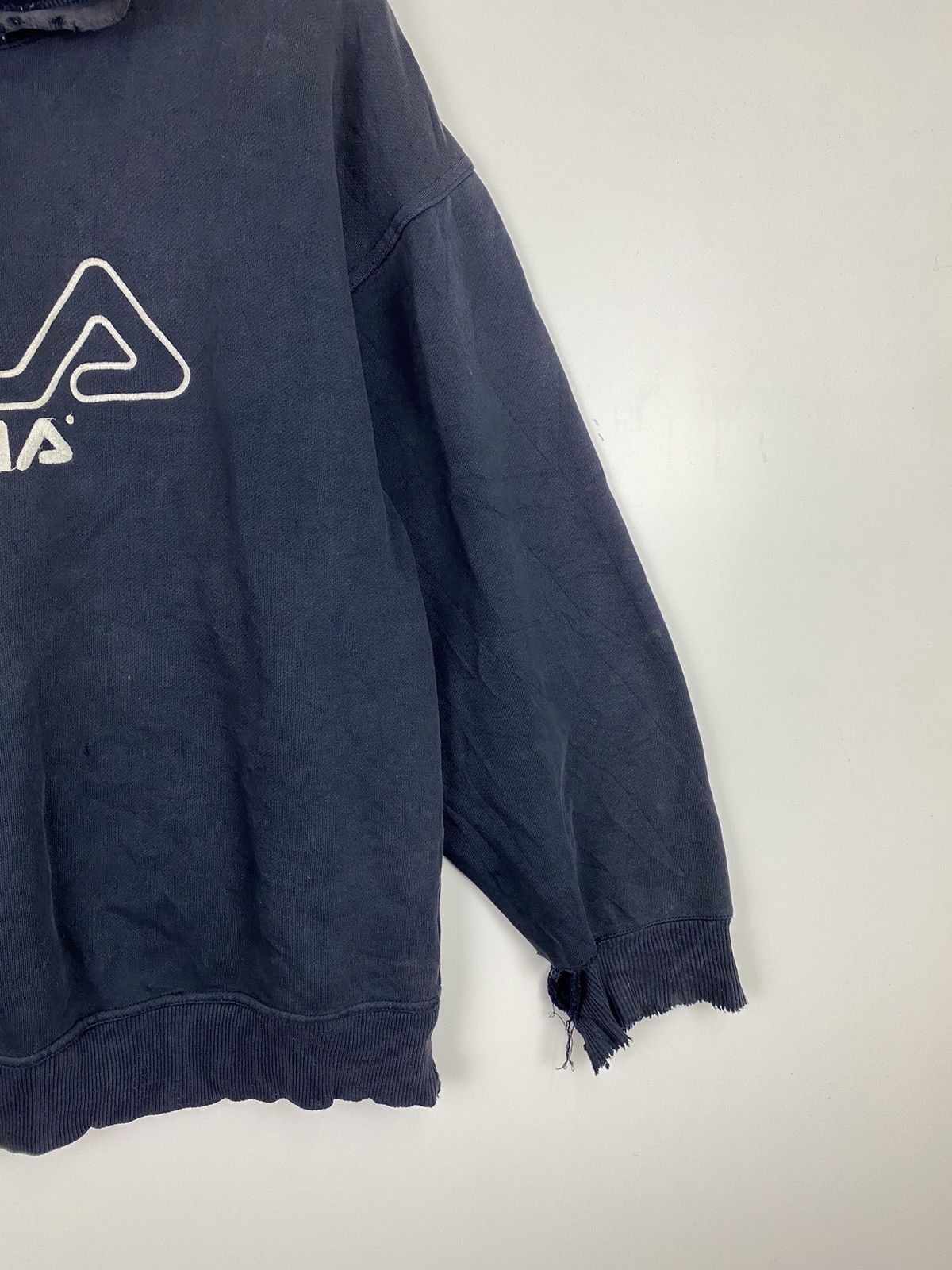 Fila Vintage Trashed Fila Hoodie Pullover Size US L / EU 52-54 / 3 - 7 Thumbnail