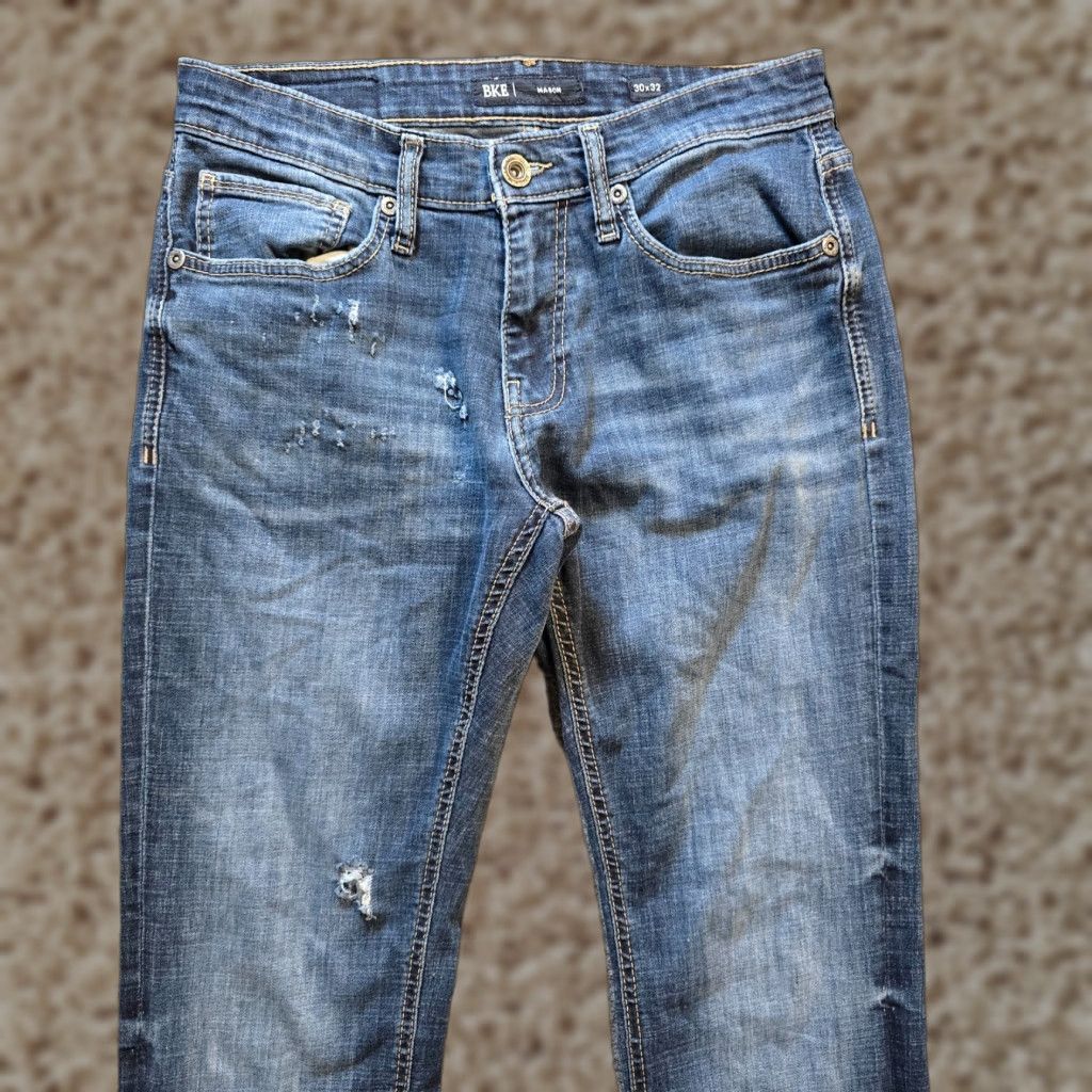 Vintage **Buckle Mid Rise Tapered Jeans Mens Blue 30x32** User: **Buckle Tapered Mid Rise Jeans Mens Blue 30x32** Size 30" / US 8 / IT 44 - 1 Thumbnail