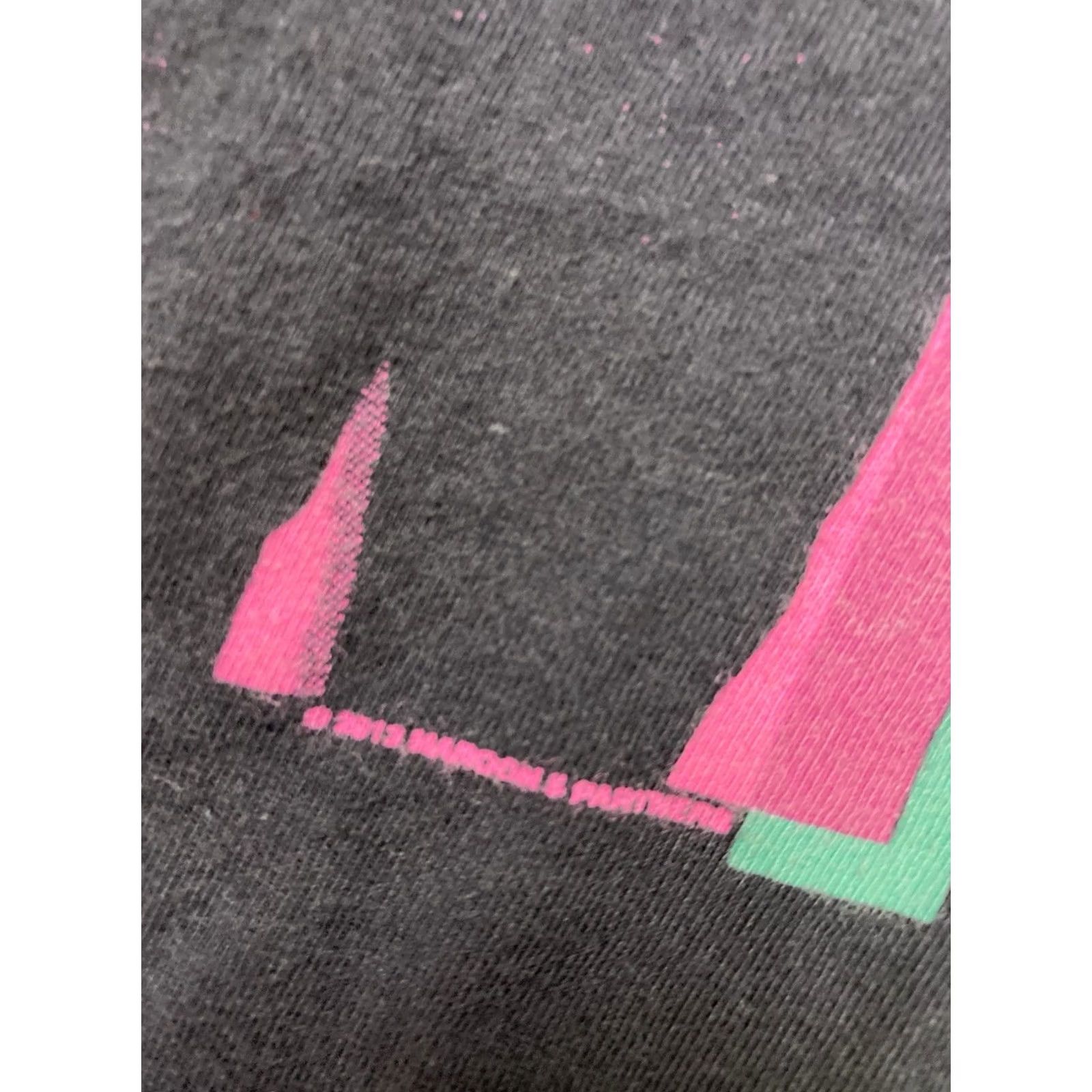 American Apparel VINTAGE Maroon 5 North American Tour 2013 Graphic T-shirt Men Medium Black Music Shirt Size US M / EU 48-50 / 2 - 5 Thumbnail