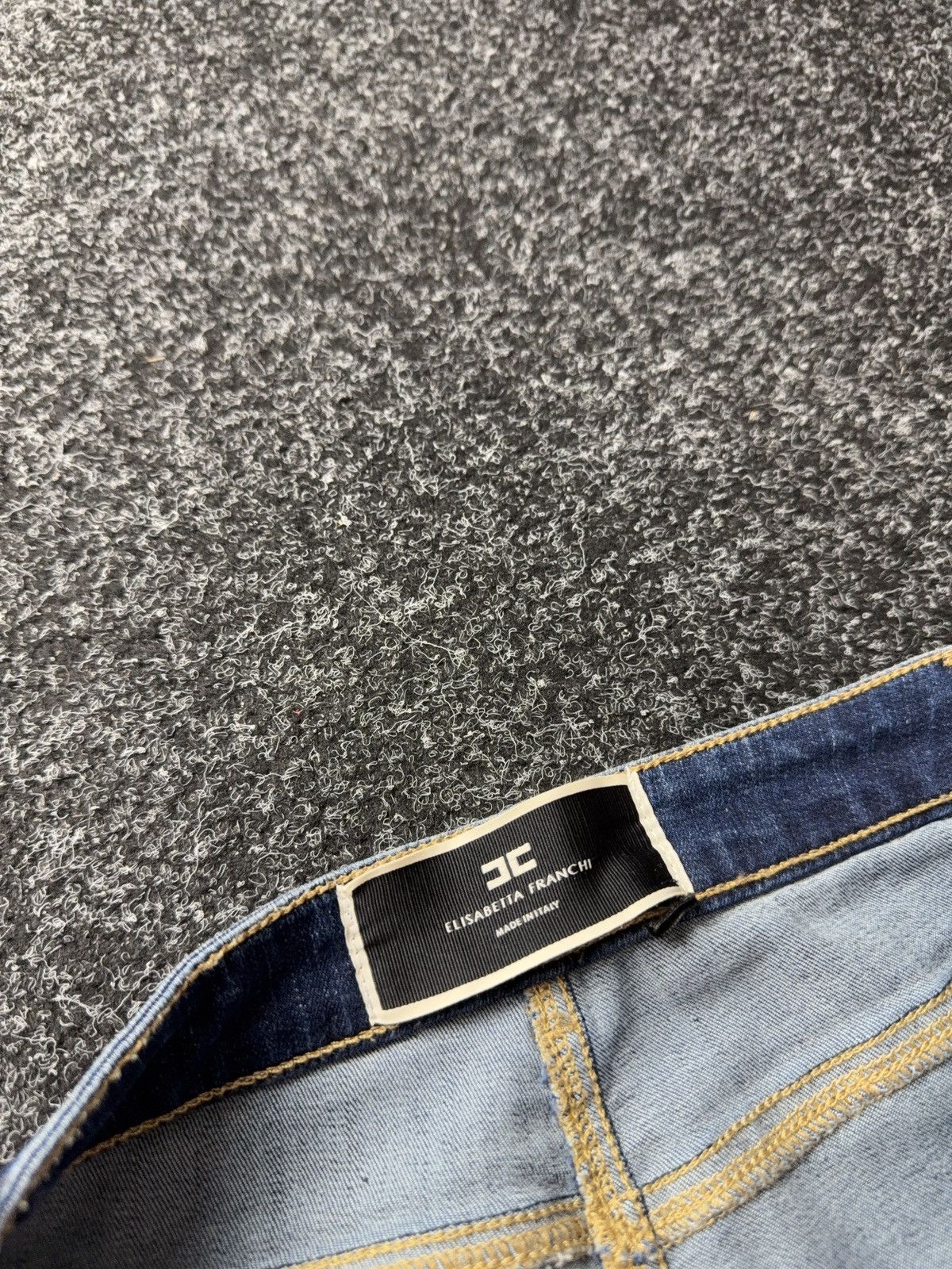 Elisabetta Franchi Luxury Y2K 00s Elisabetta Franchi Flare Jeans Dark Wash Size 24" / US 00 / IT 34 - 7 Thumbnail