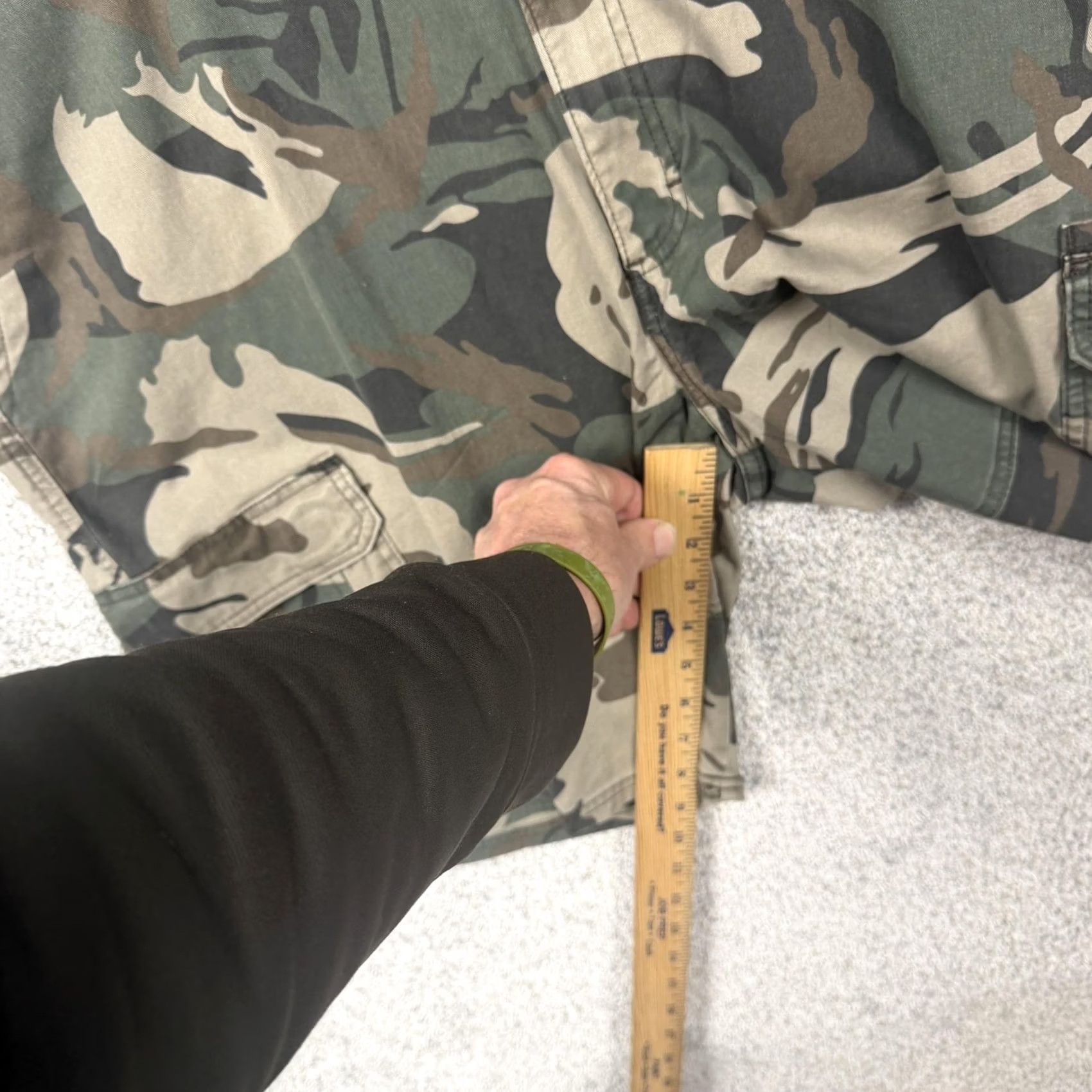 Wrangler Wrangler Cargo Shorts 48x9.5 Relaxed Fit Woodland Camo Epic Soft Skater Gorpcore Men Cargo Short Camouflage Green 90s? Size US 32 / EU 48 - 6 Thumbnail
