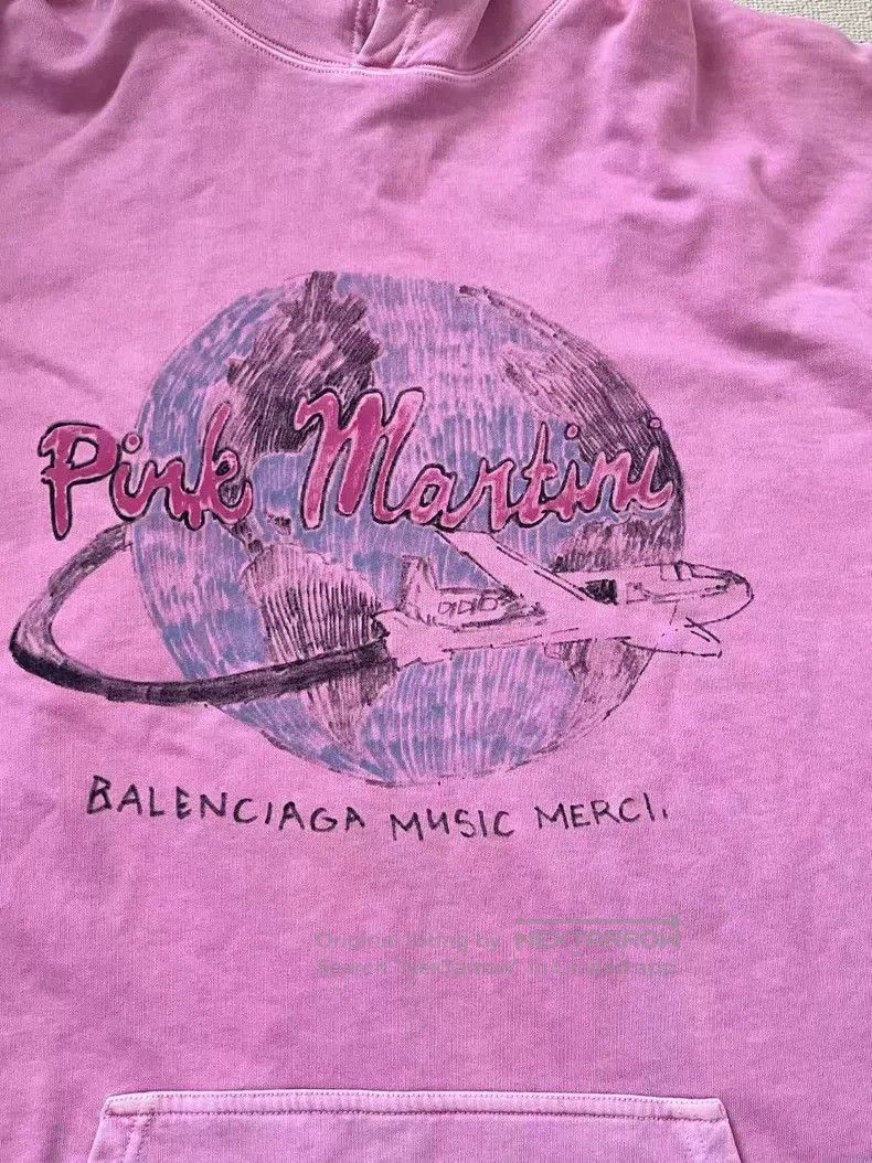 Balenciaga Balenciaga Letter Logo Graffiti Printed Hooded Long Sleeve Size US L / EU 52-54 / 3 - 3 Thumbnail