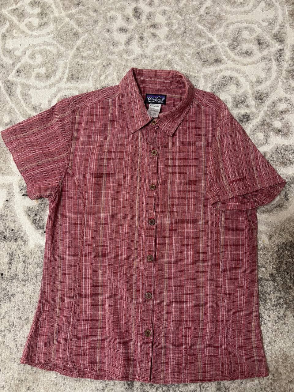 Patagonia Patagonia Women's Short Sleeve Organic Blend Shirt, 10, Red Size L / US 10 / IT 46 - 9 Thumbnail