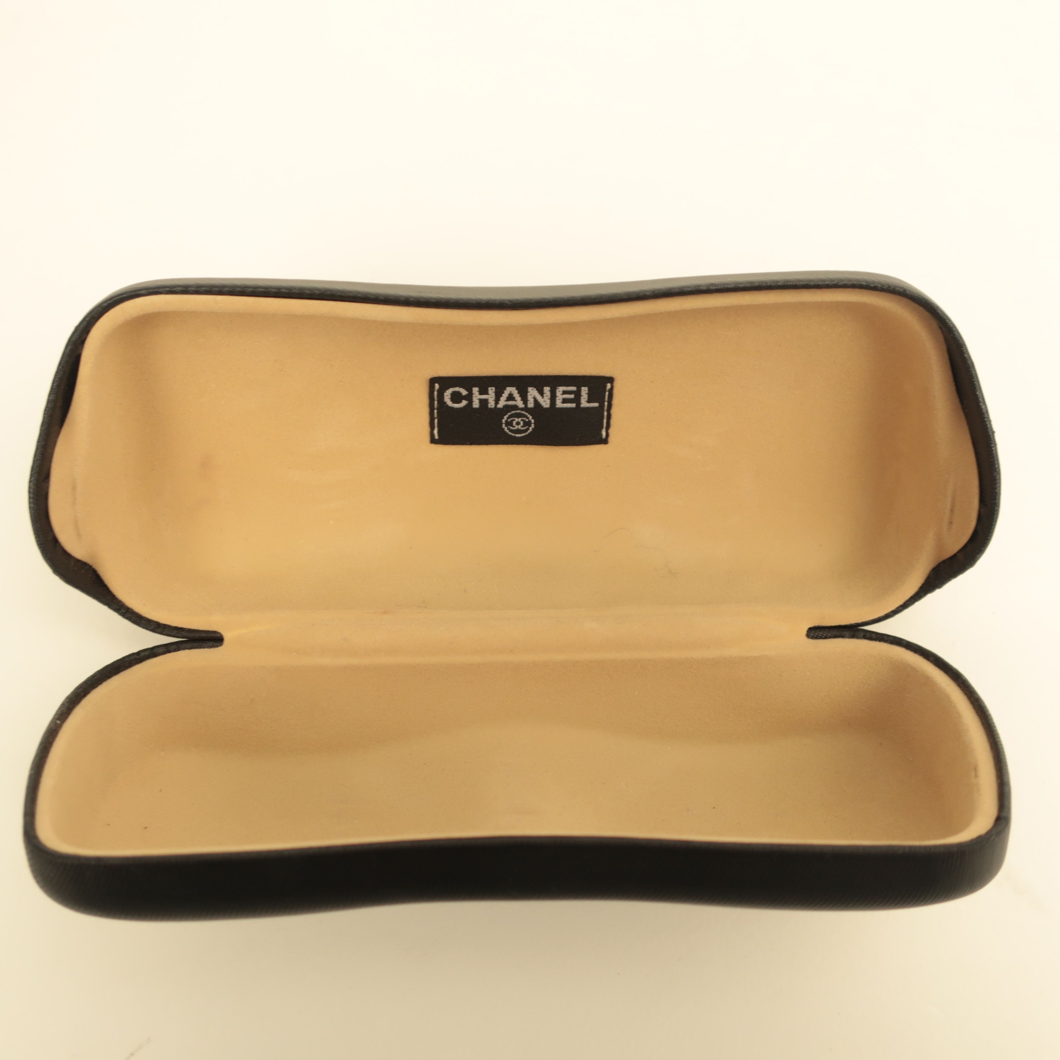 Chanel Chanel Cat Eye Bow Sunglasses Black Size ONE SIZE - 3 Thumbnail