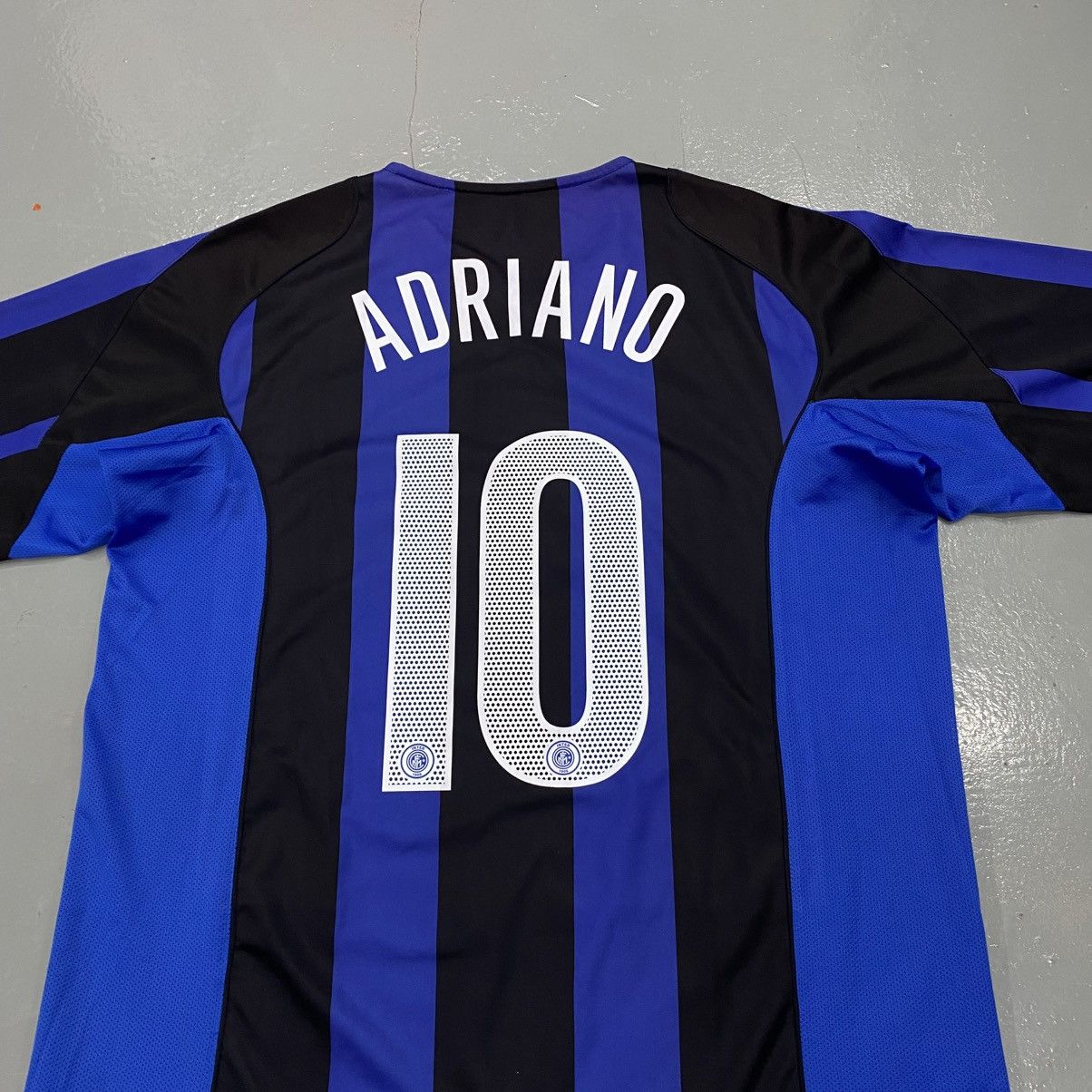 Nike Vintage 2004/2005 Inter Milan Fc Jersey Nike T90 Adriano Size US XL / EU 56 / 4 - 2 Thumbnail