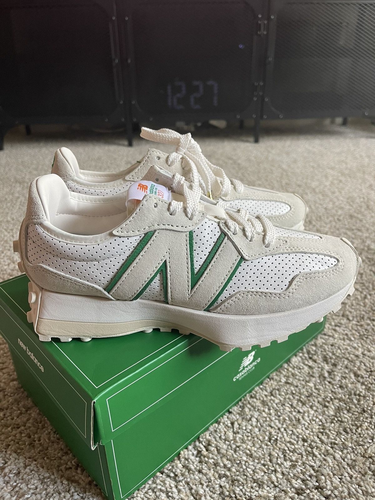 Casablanca × New Balance Rare New Balance x Casabanca 327 Size US 7 / IT 37 - 2 Thumbnail