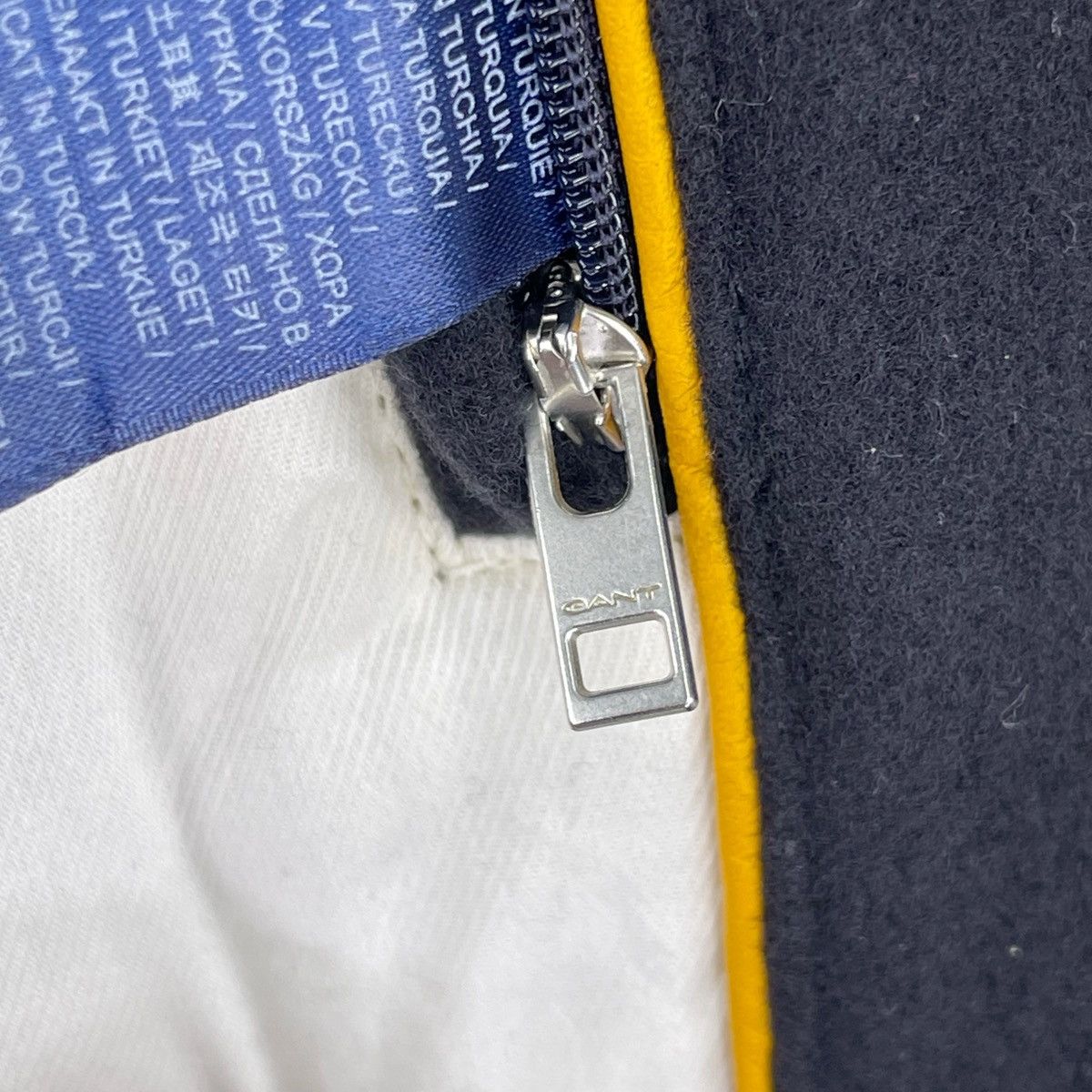 Gant Gant Badge Varsity Size US L / EU 52-54 / 3 - 14 Thumbnail