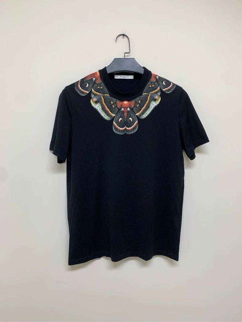 Givenchy Givenchy Butterfly and Star Print T-Shirt 2506-Nextarrow Size US M / EU 48-50 / 2 - 1 Thumbnail